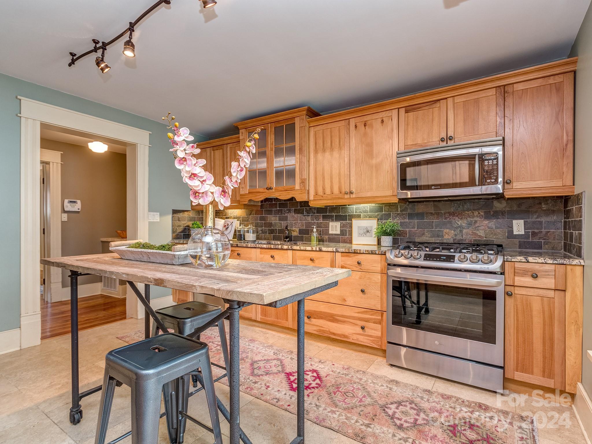 Villa Heights - Residential