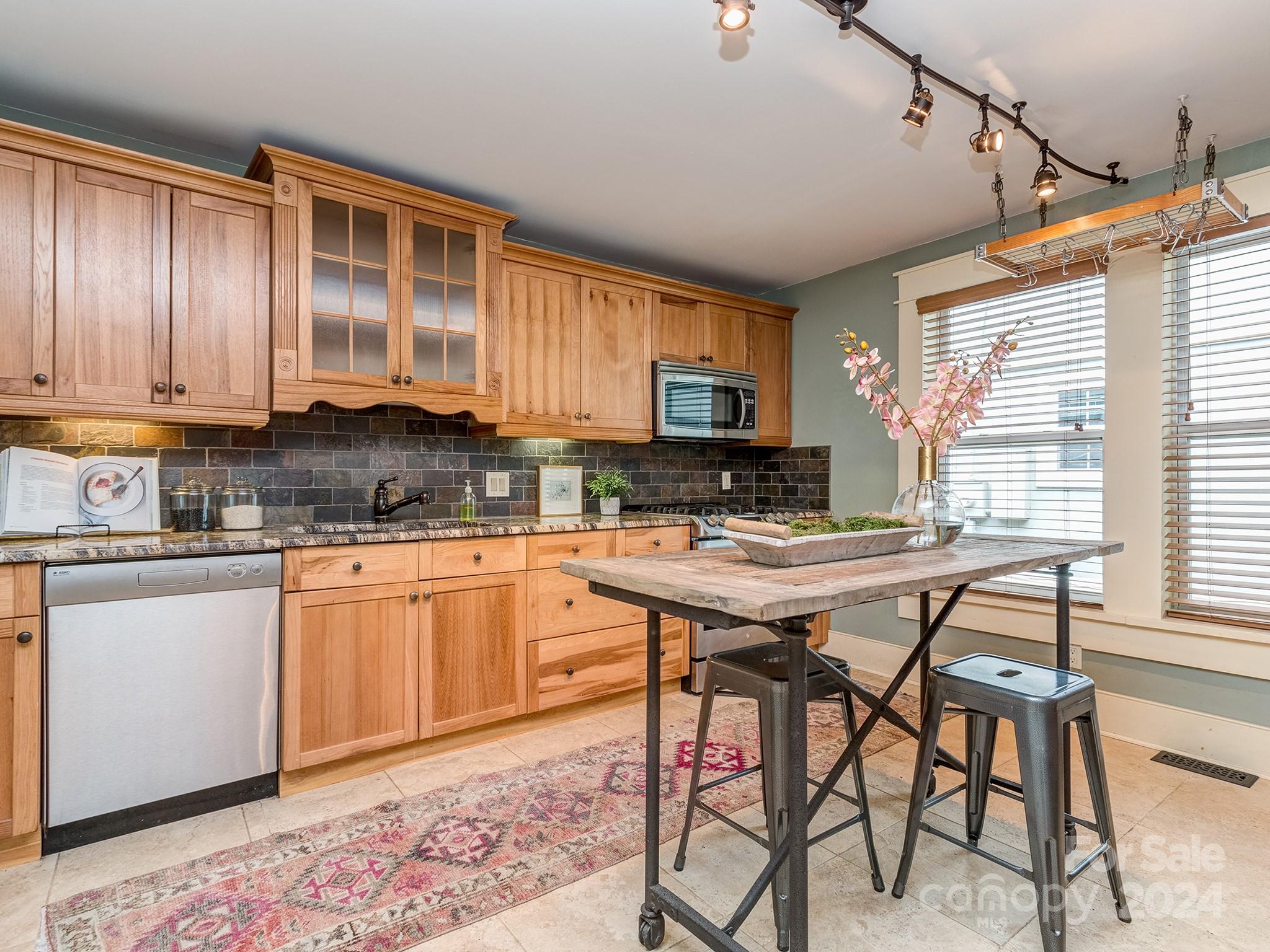 Villa Heights - Residential