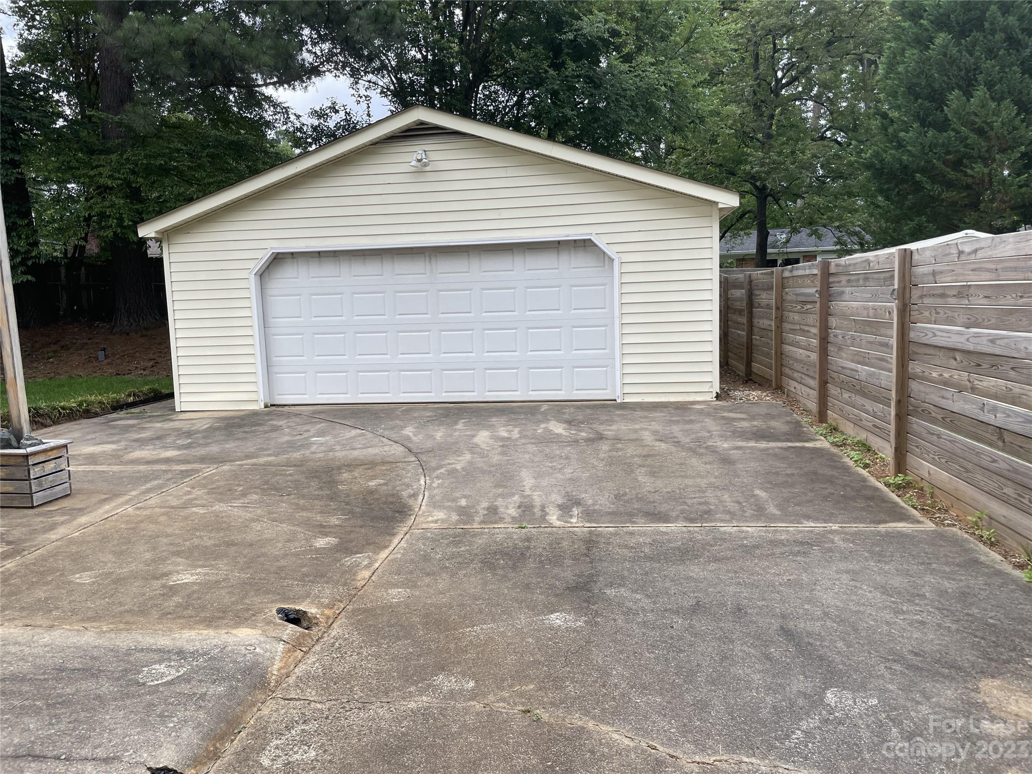 Montclaire - Residential Lease