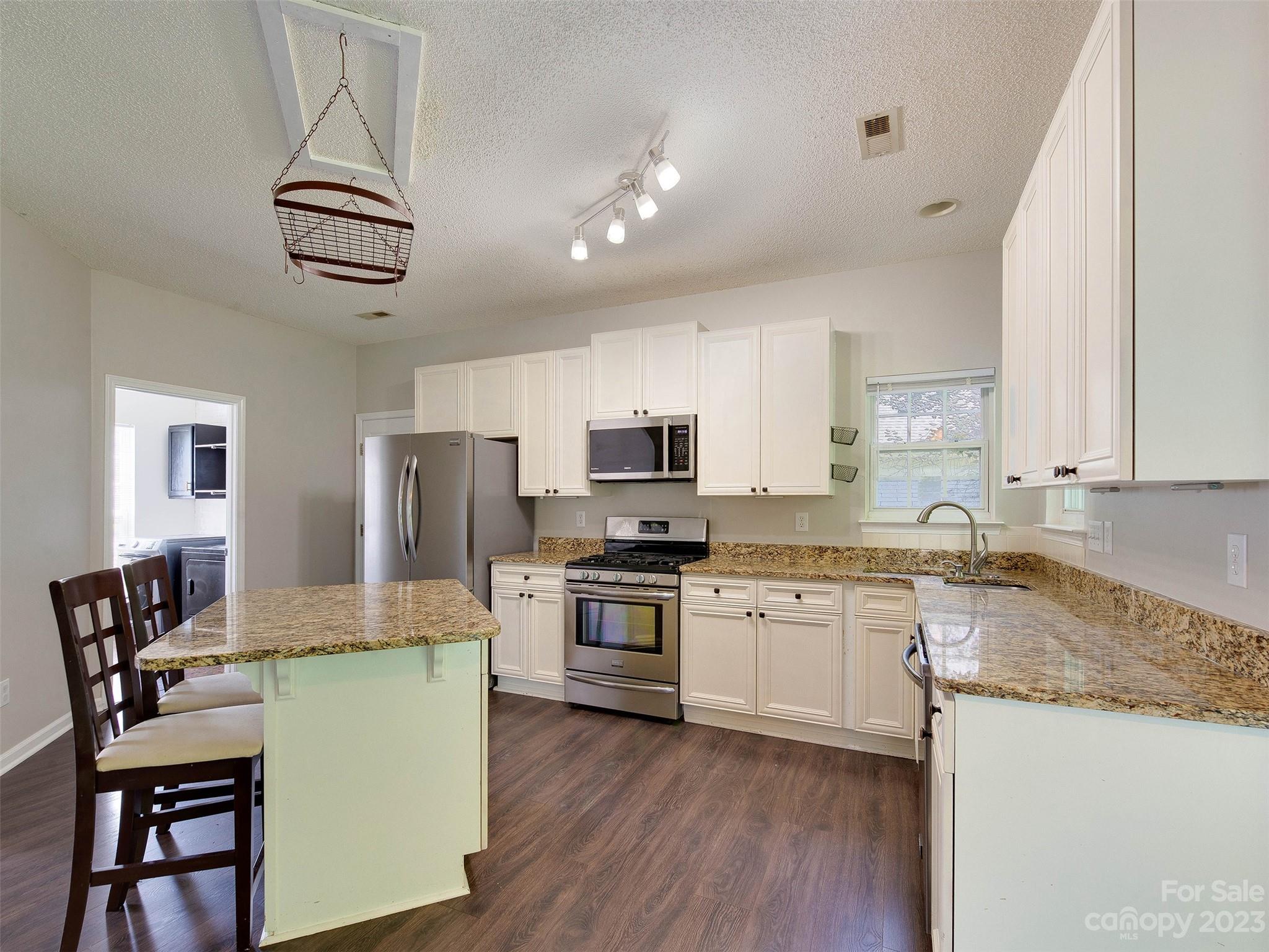 Brandon Oaks - Residential