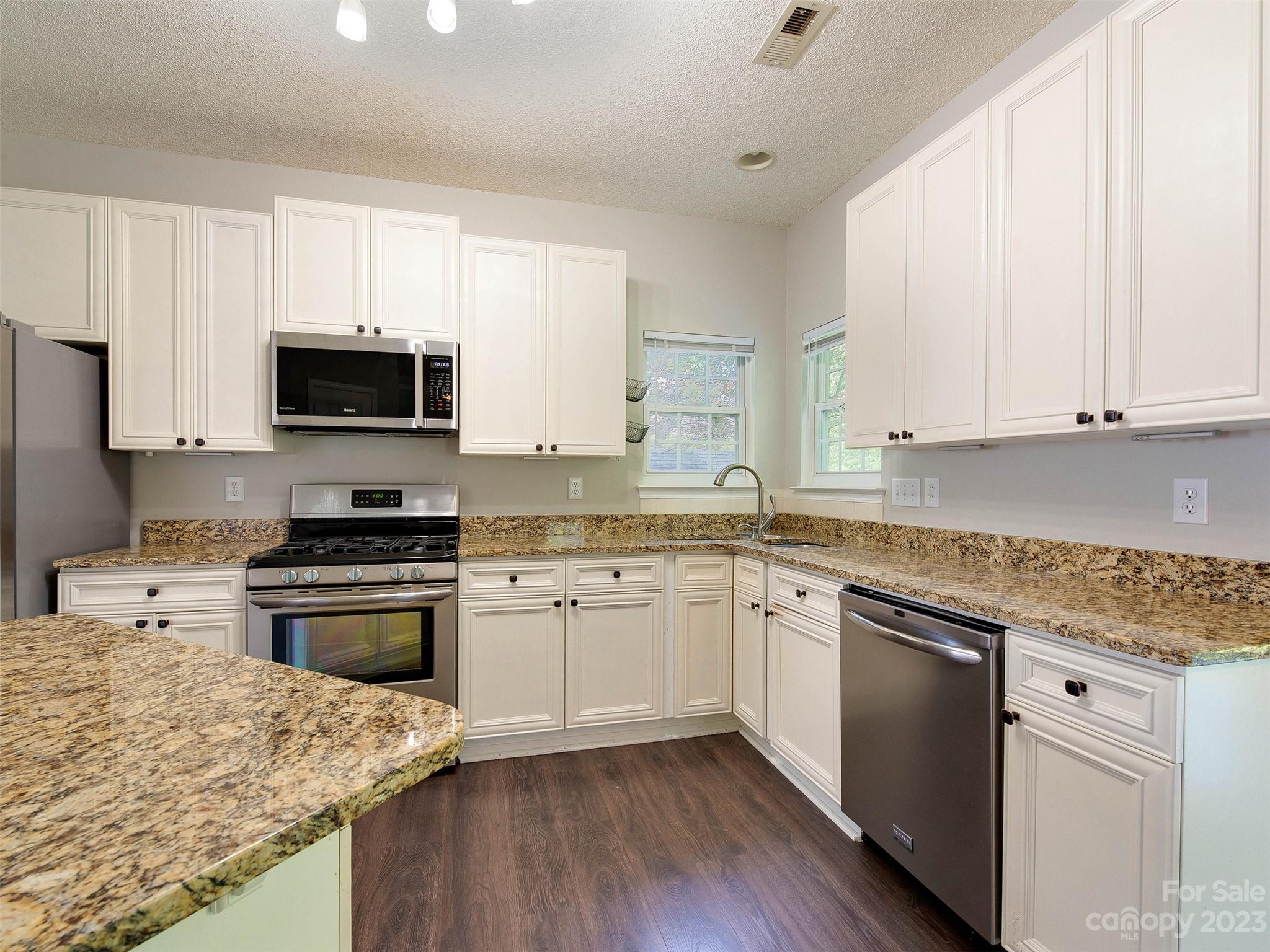 Brandon Oaks - Residential