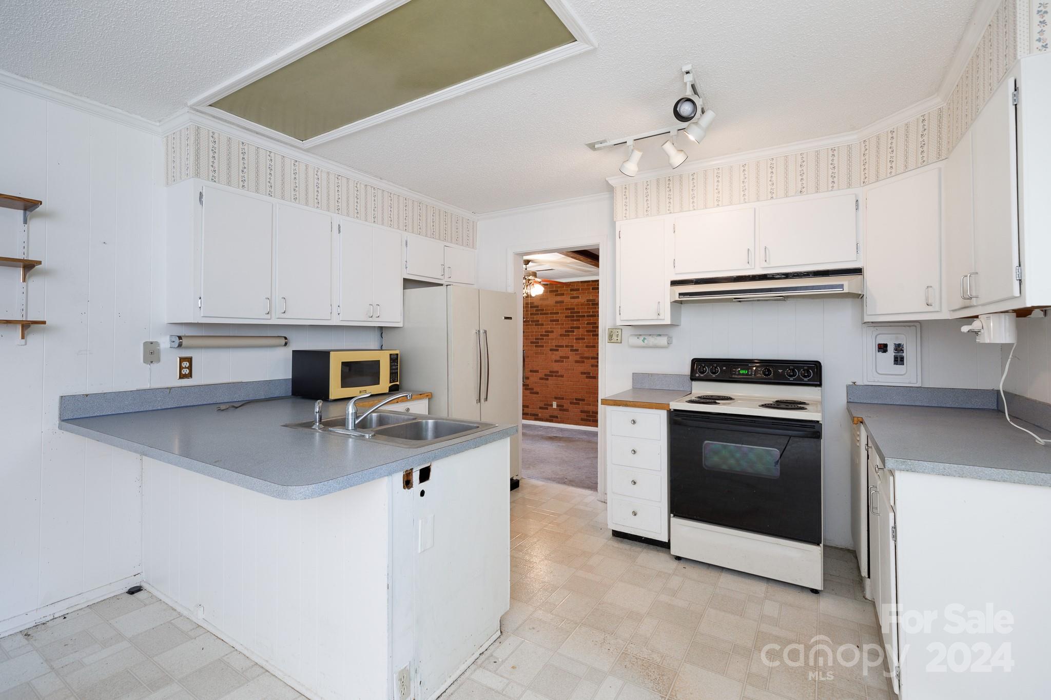Oakwood Acres - Residential