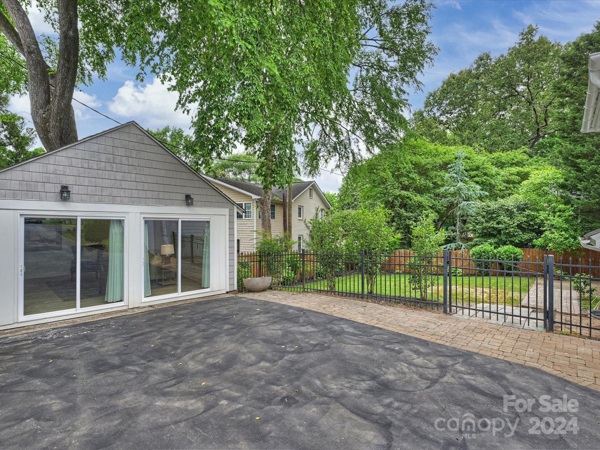 Myers Park - Residential