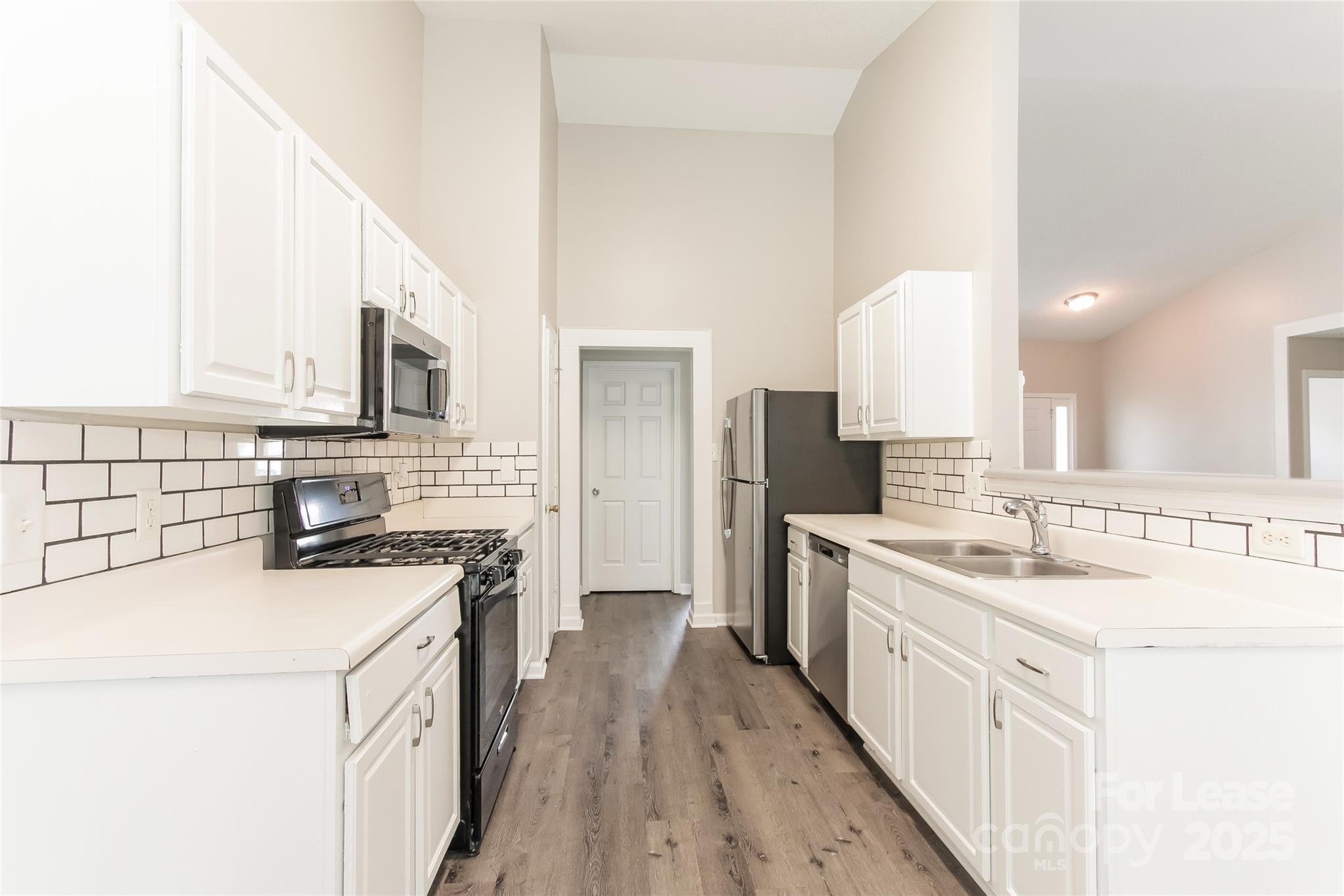 Avensong - Residential Lease