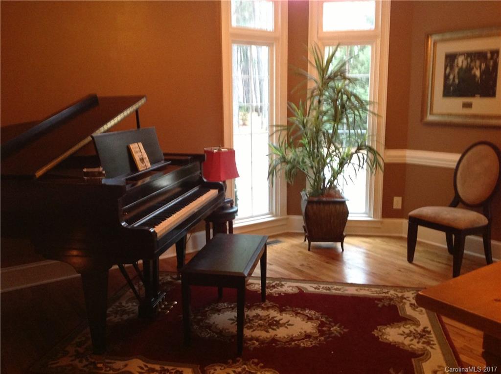 The Peninsula - Residential Lease