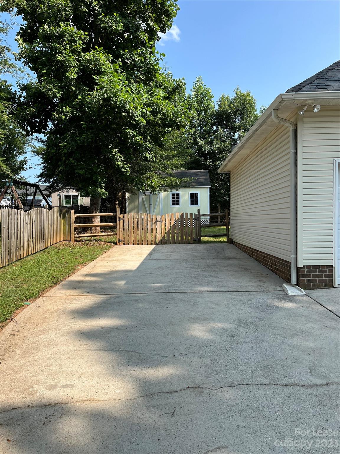 Meadow Glen - Residential Lease