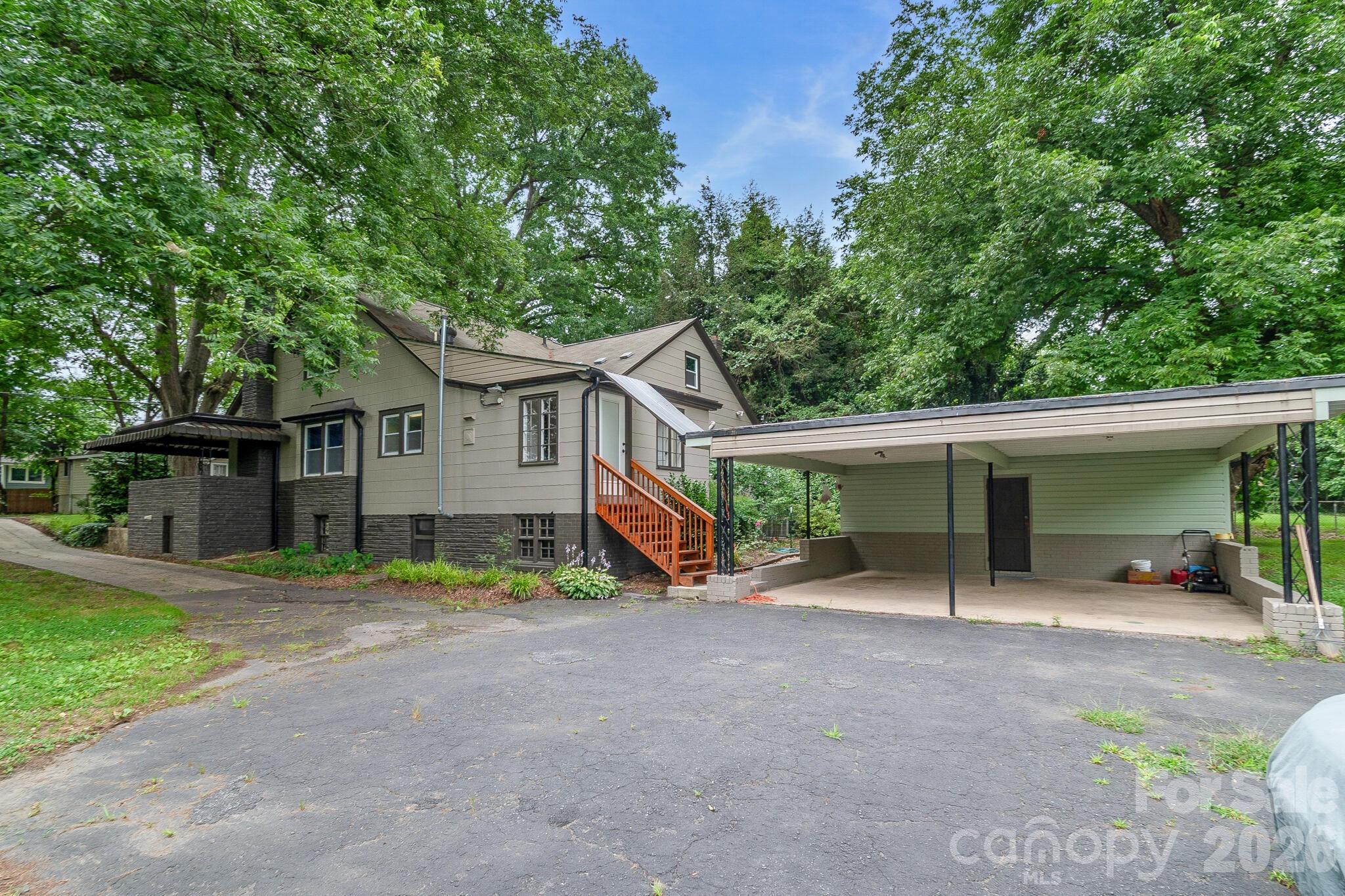 912 Rankin Avenue