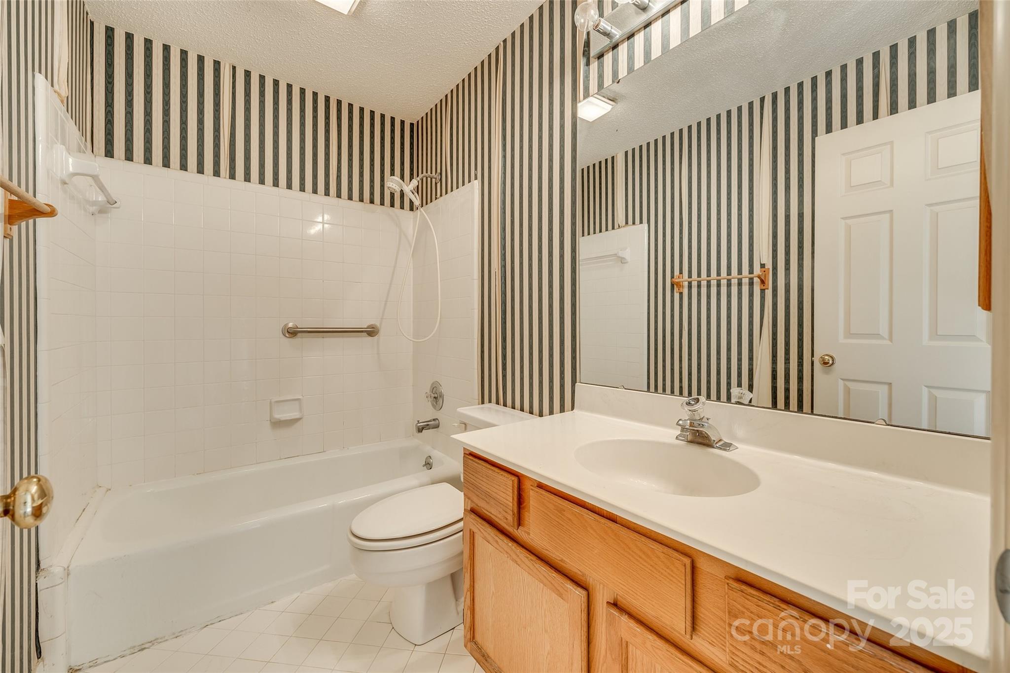 Gates at Quail Hollow - Residential