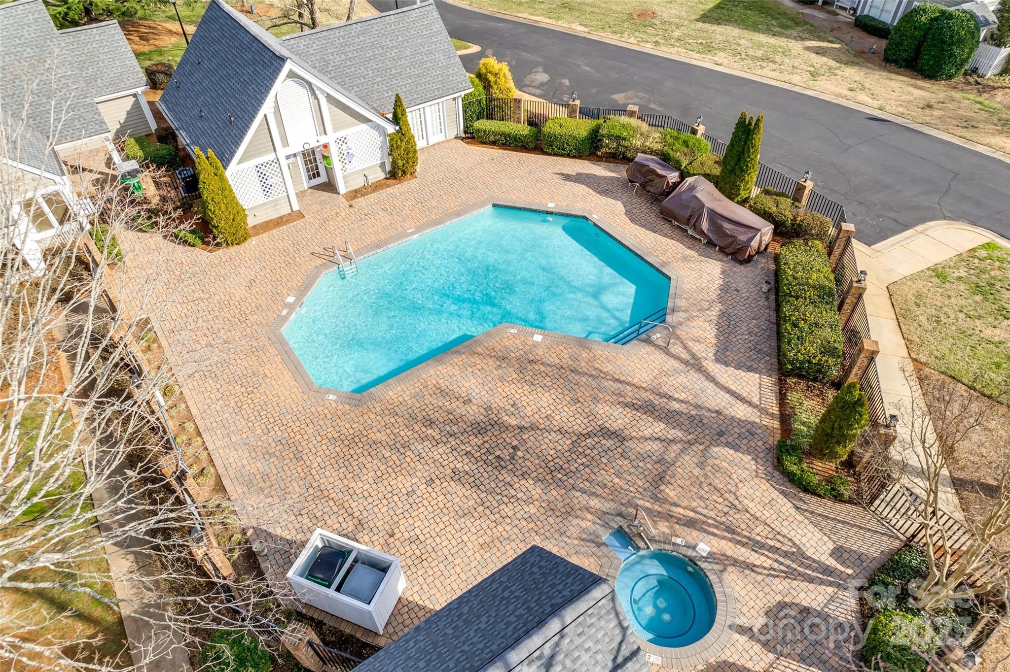 Gates at Quail Hollow - Residential