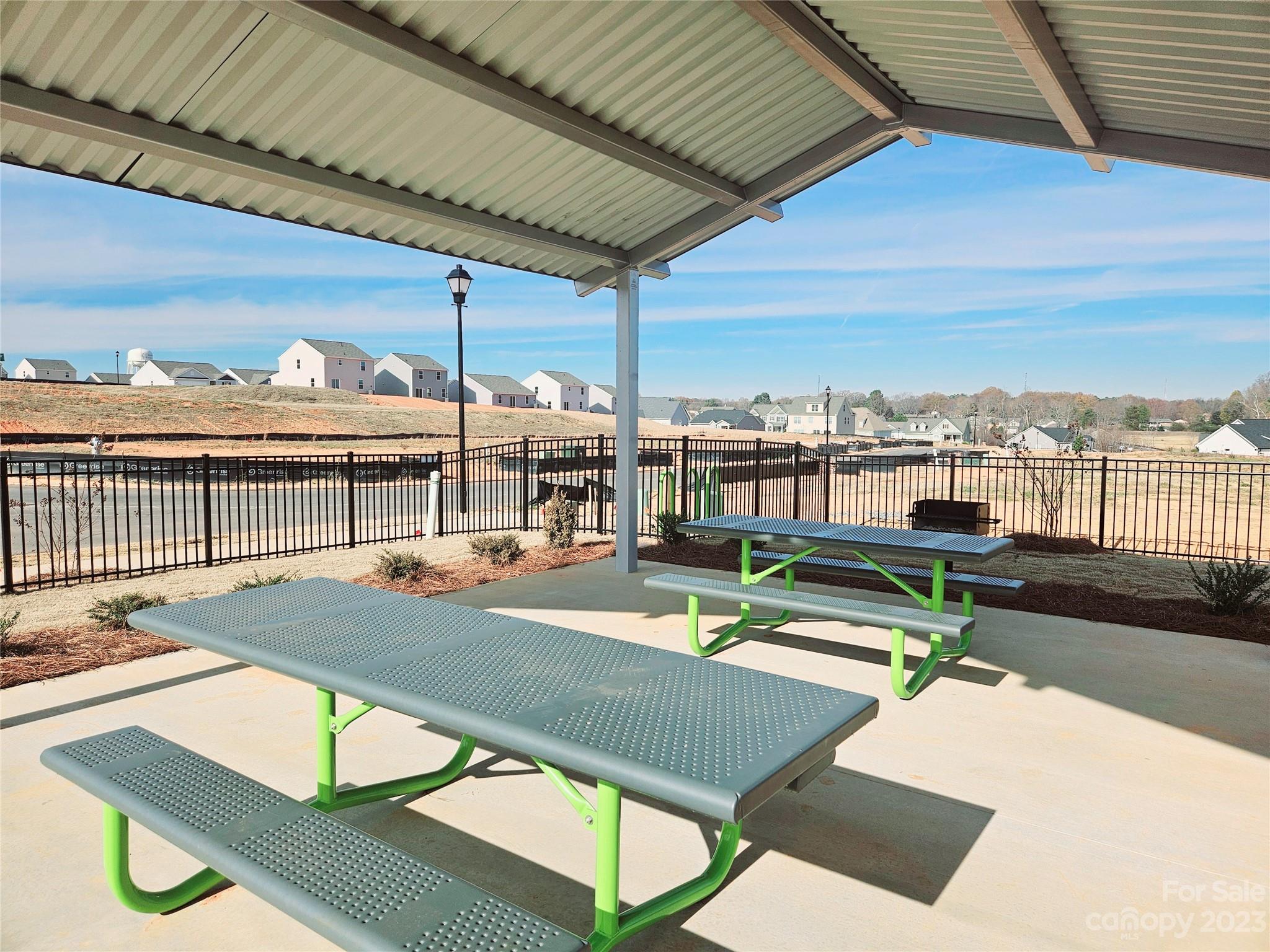 Pinnacle Estates - Residential