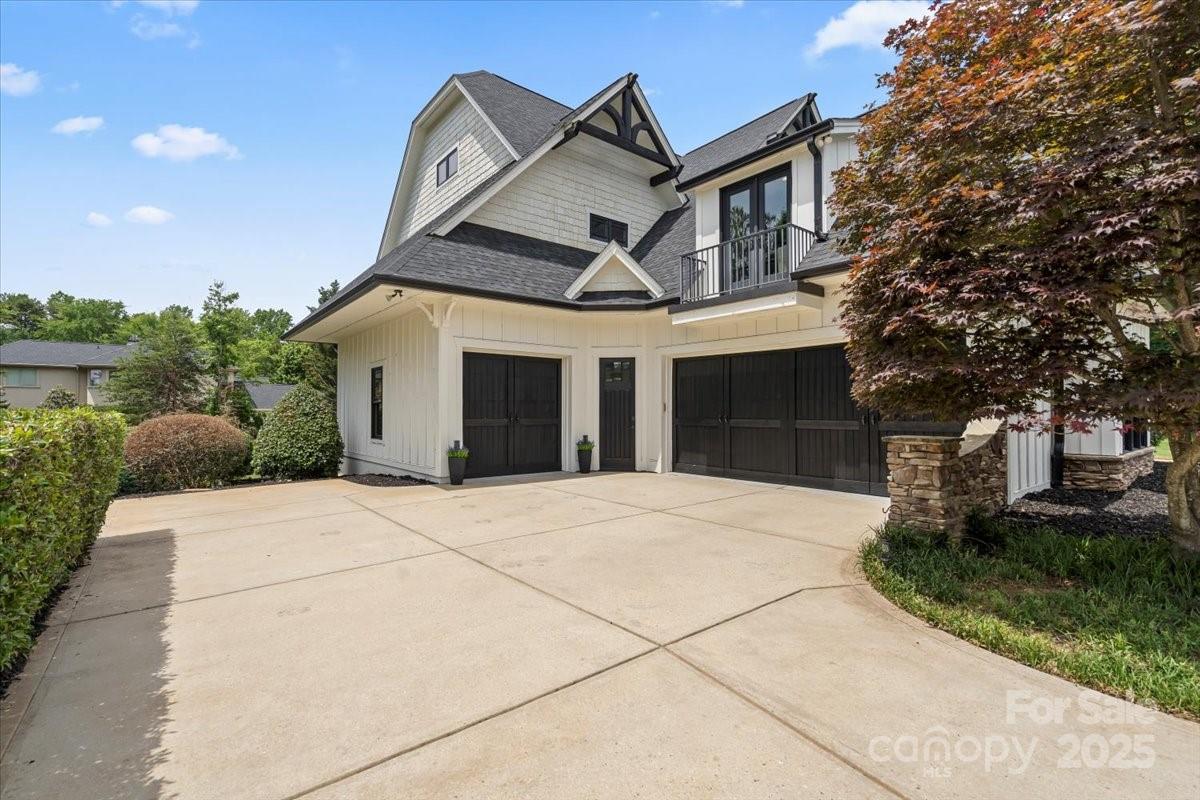 106 Kent Court