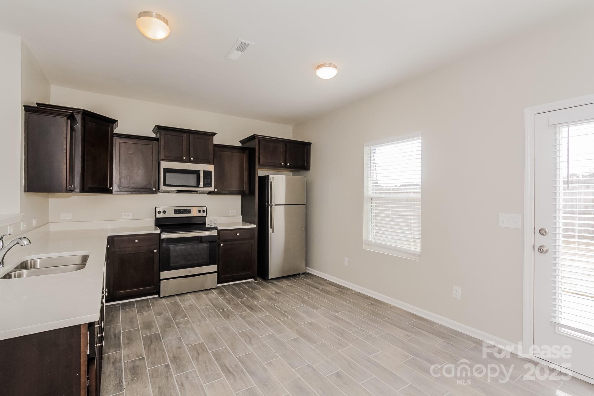 Fox Creek - Residential Lease