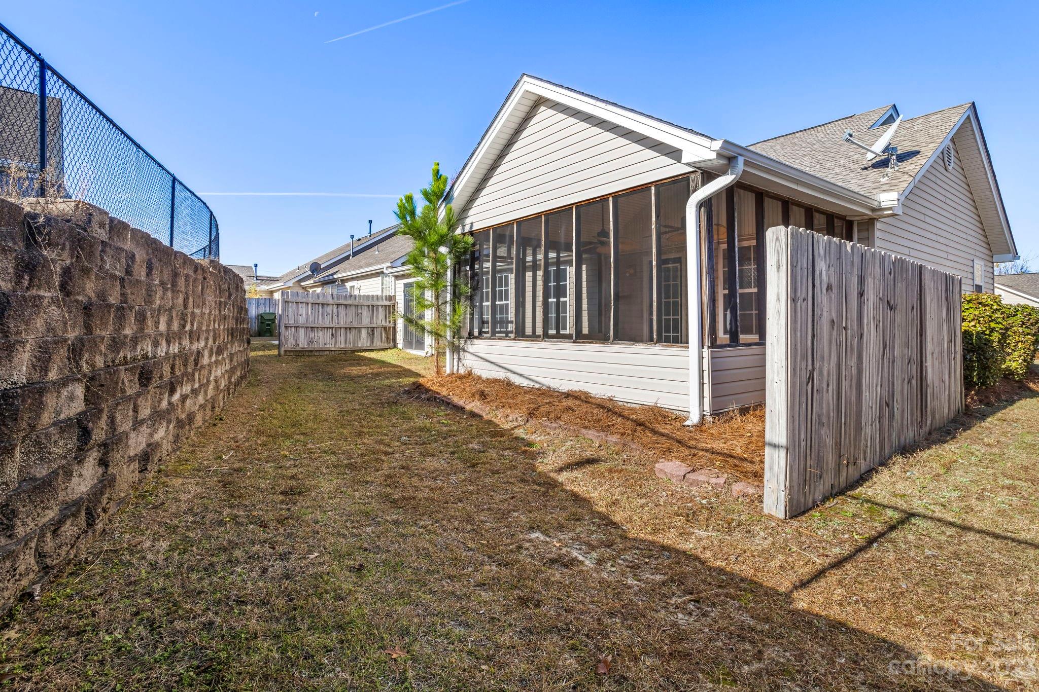 summit townhomes - Residential