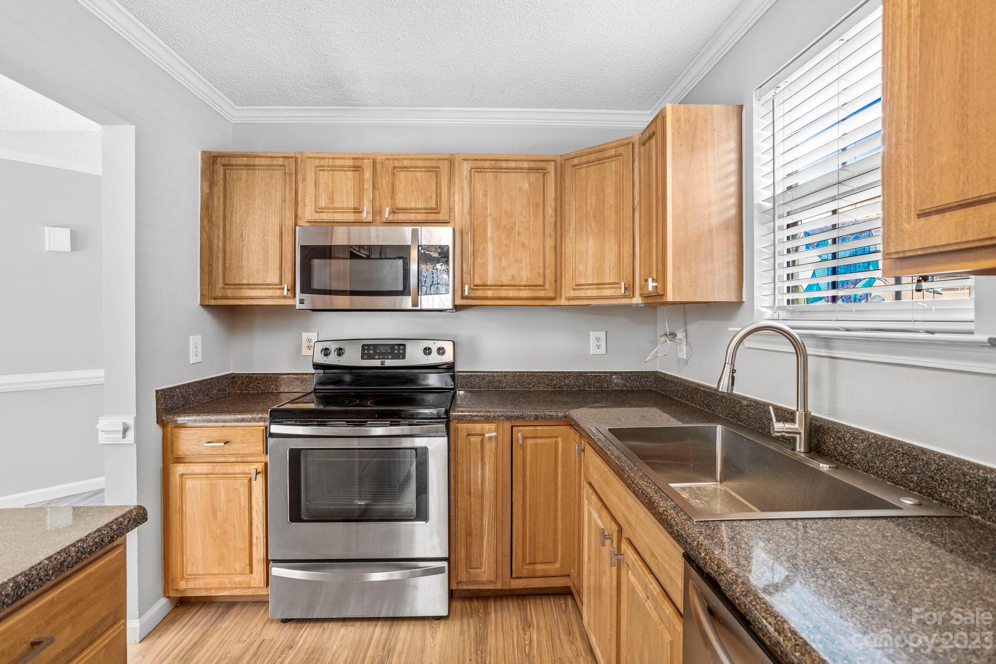 summit townhomes - Residential