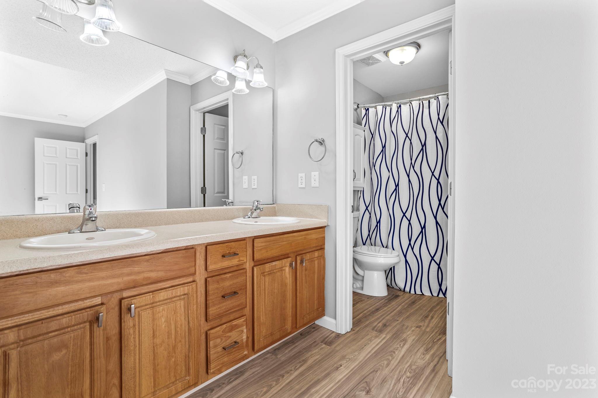 summit townhomes - Residential