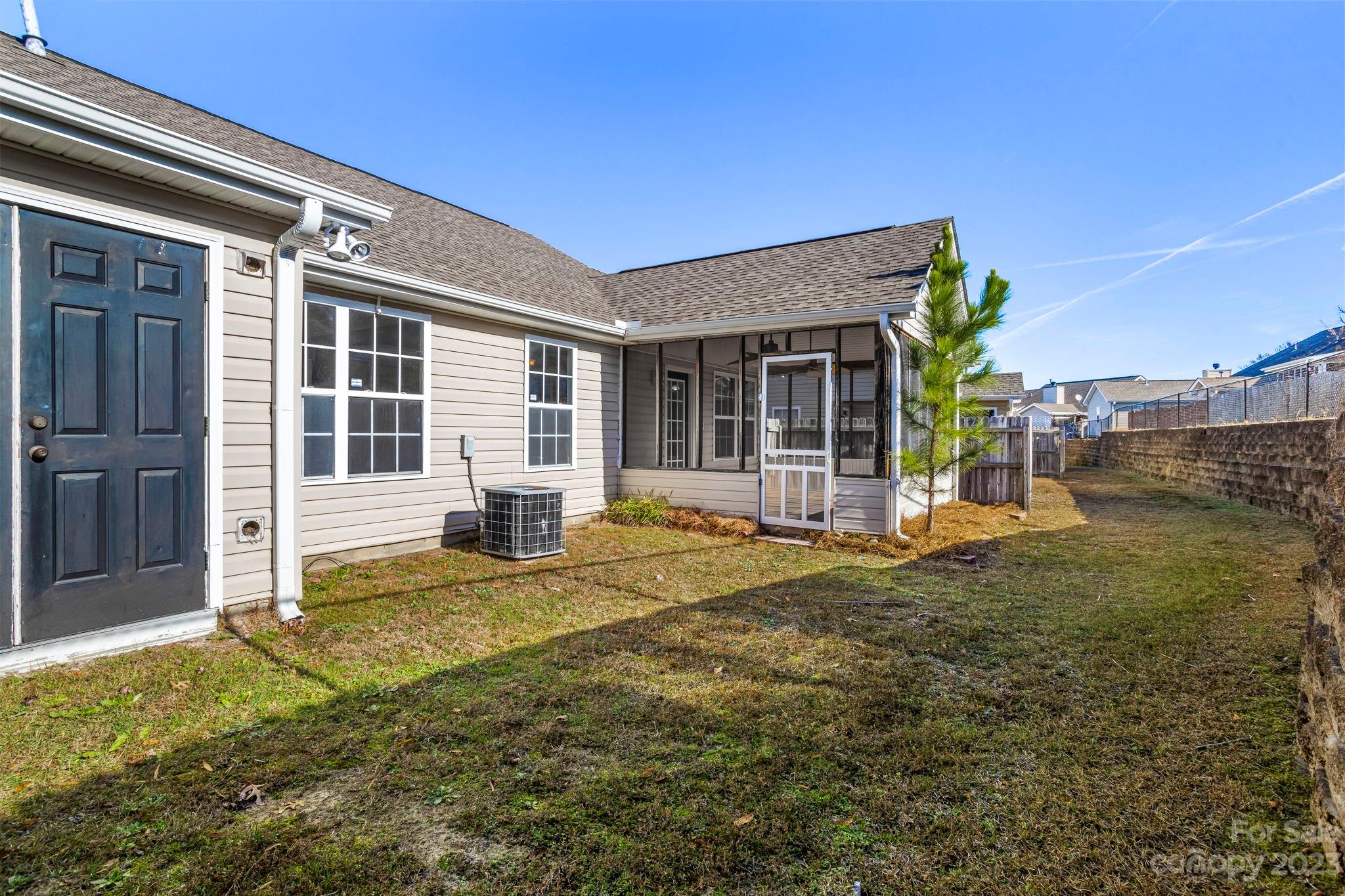 summit townhomes - Residential