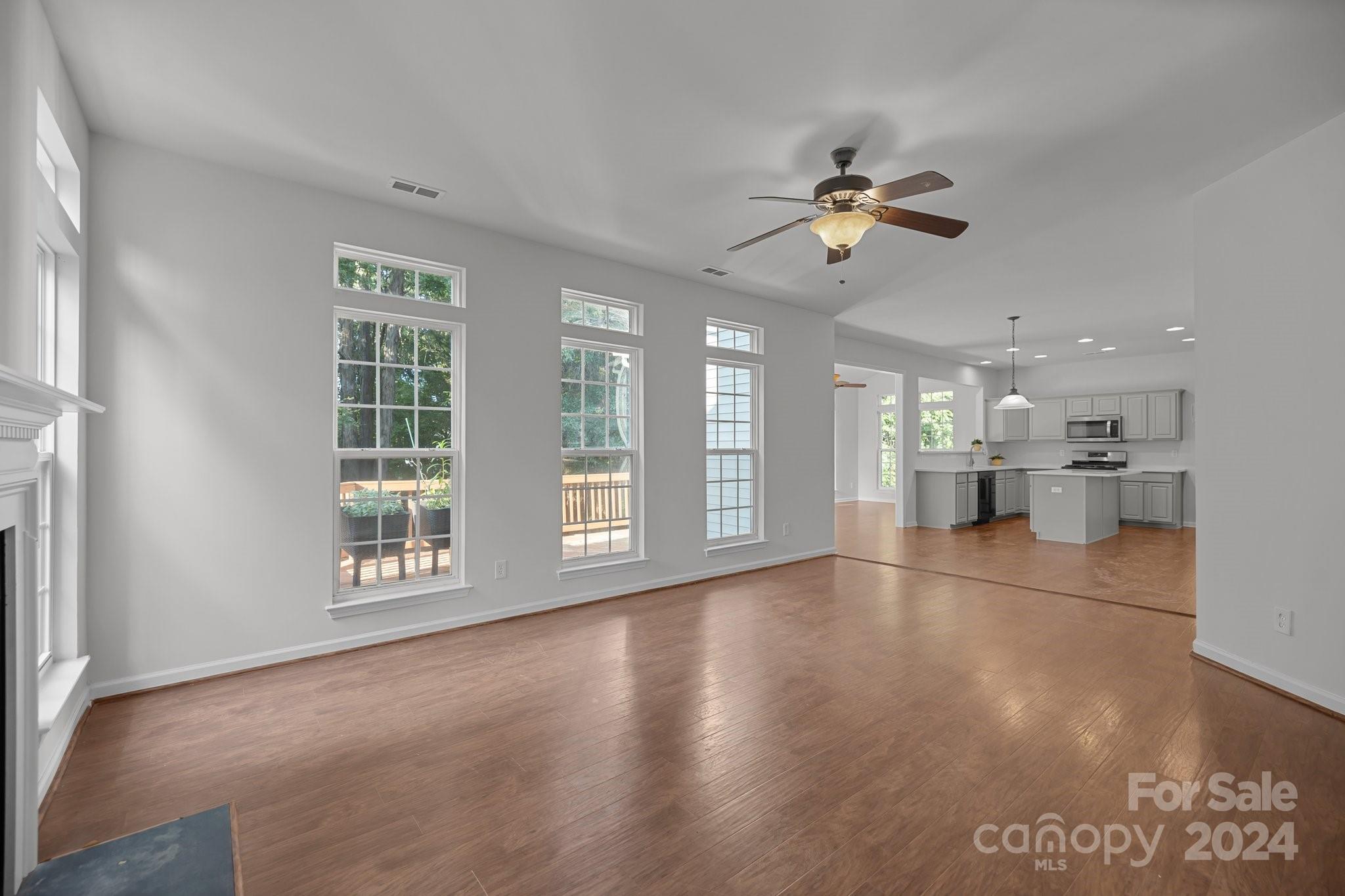 Autumn Cove At Lake Wylie - Residential