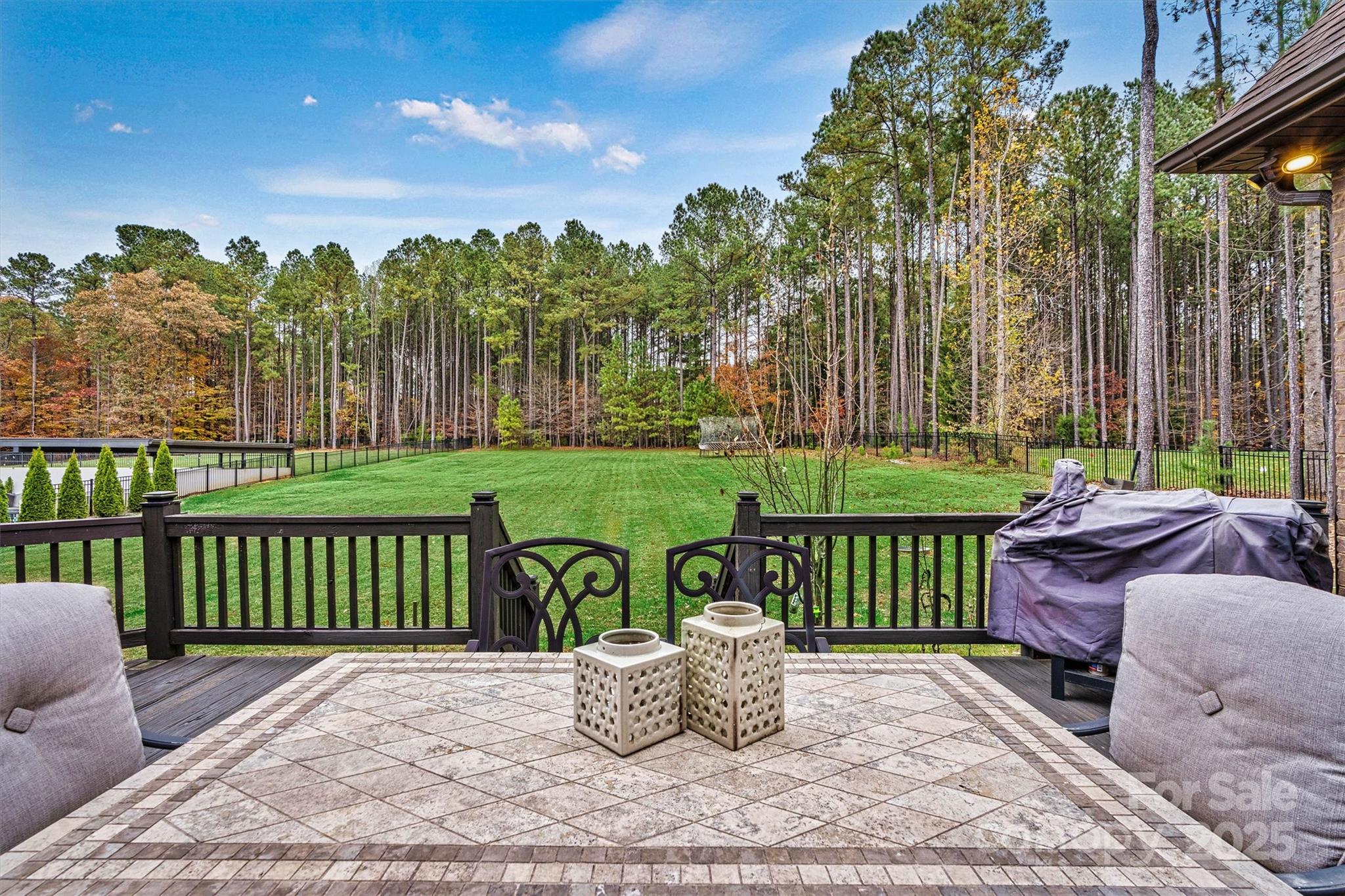 Woodleaf - Residential