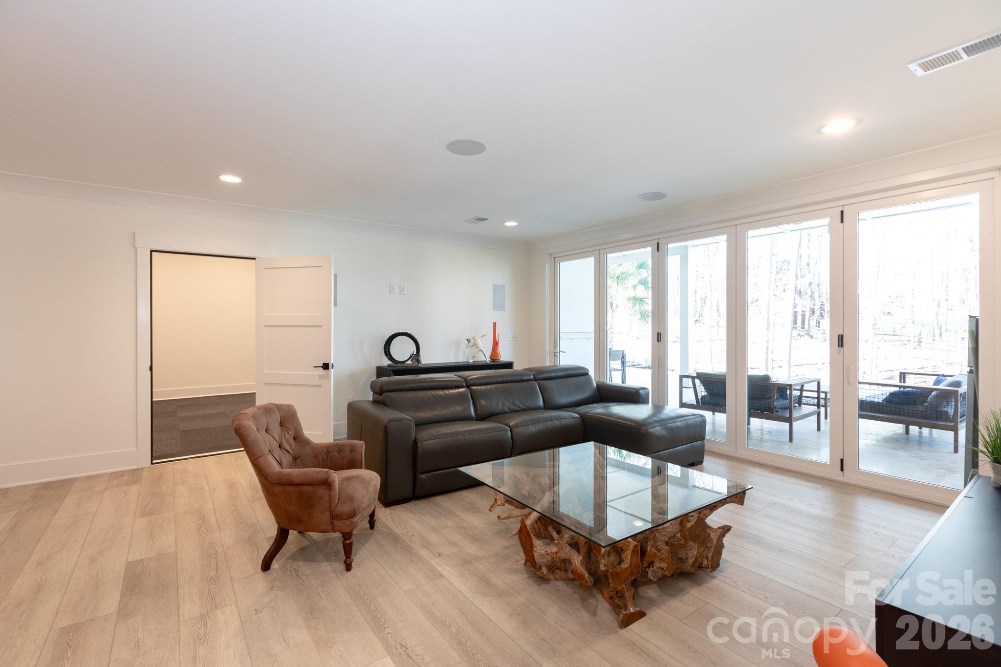 Lakeview Haven - Residential