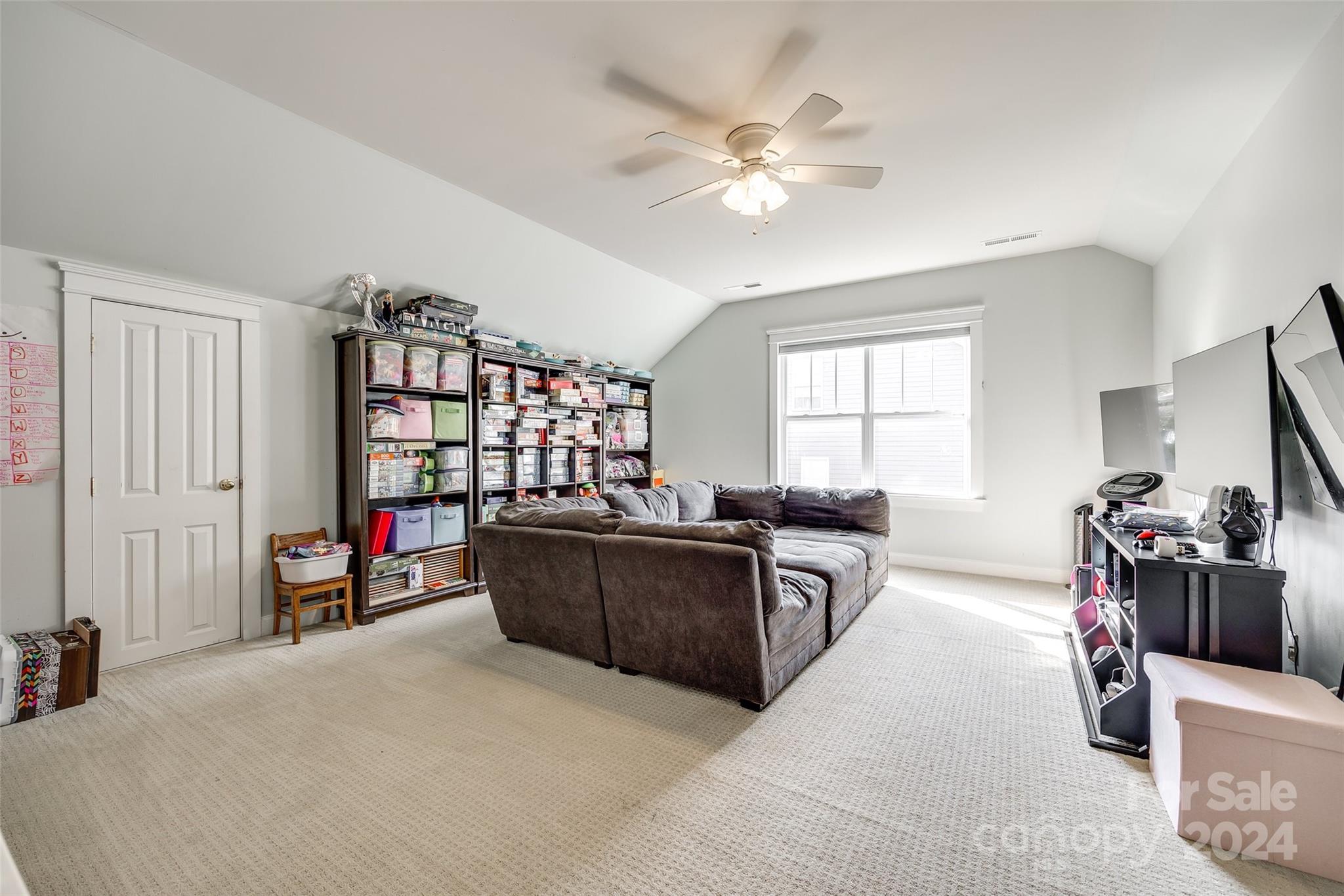 Hunters Run - Residential