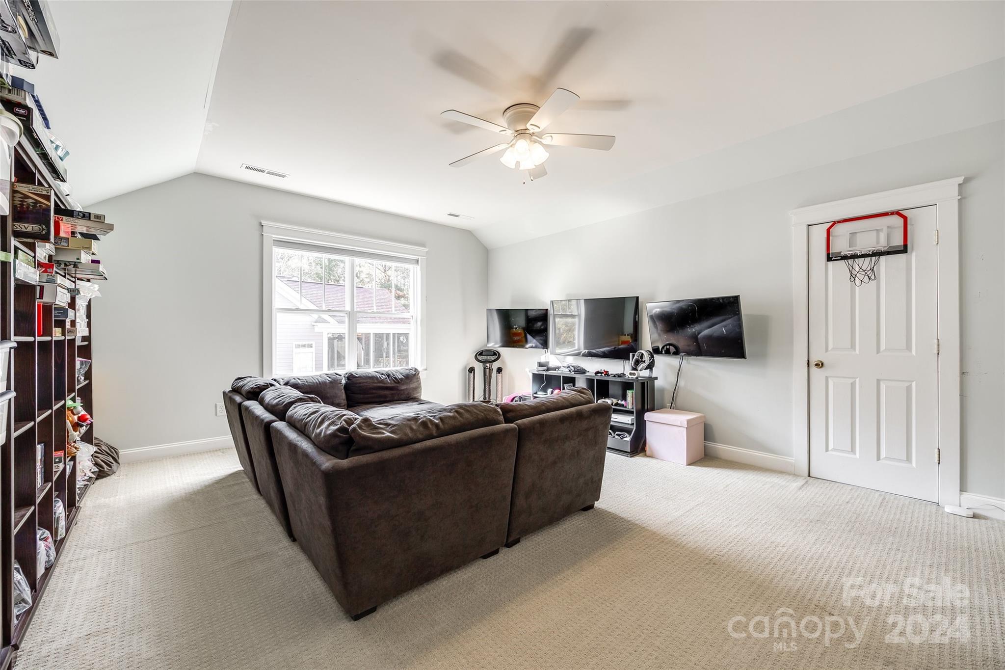 Hunters Run - Residential