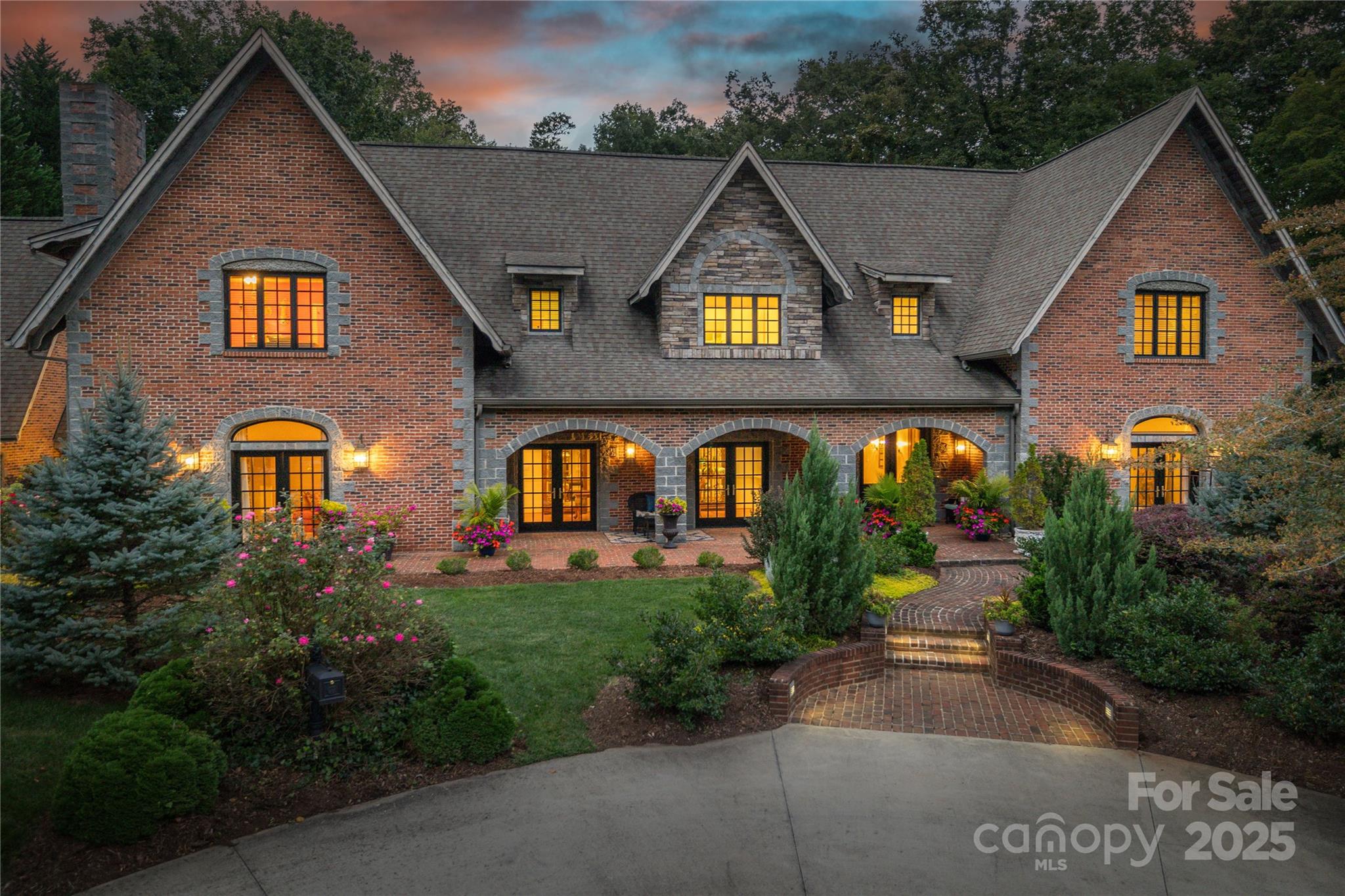 101 Woodland Drive