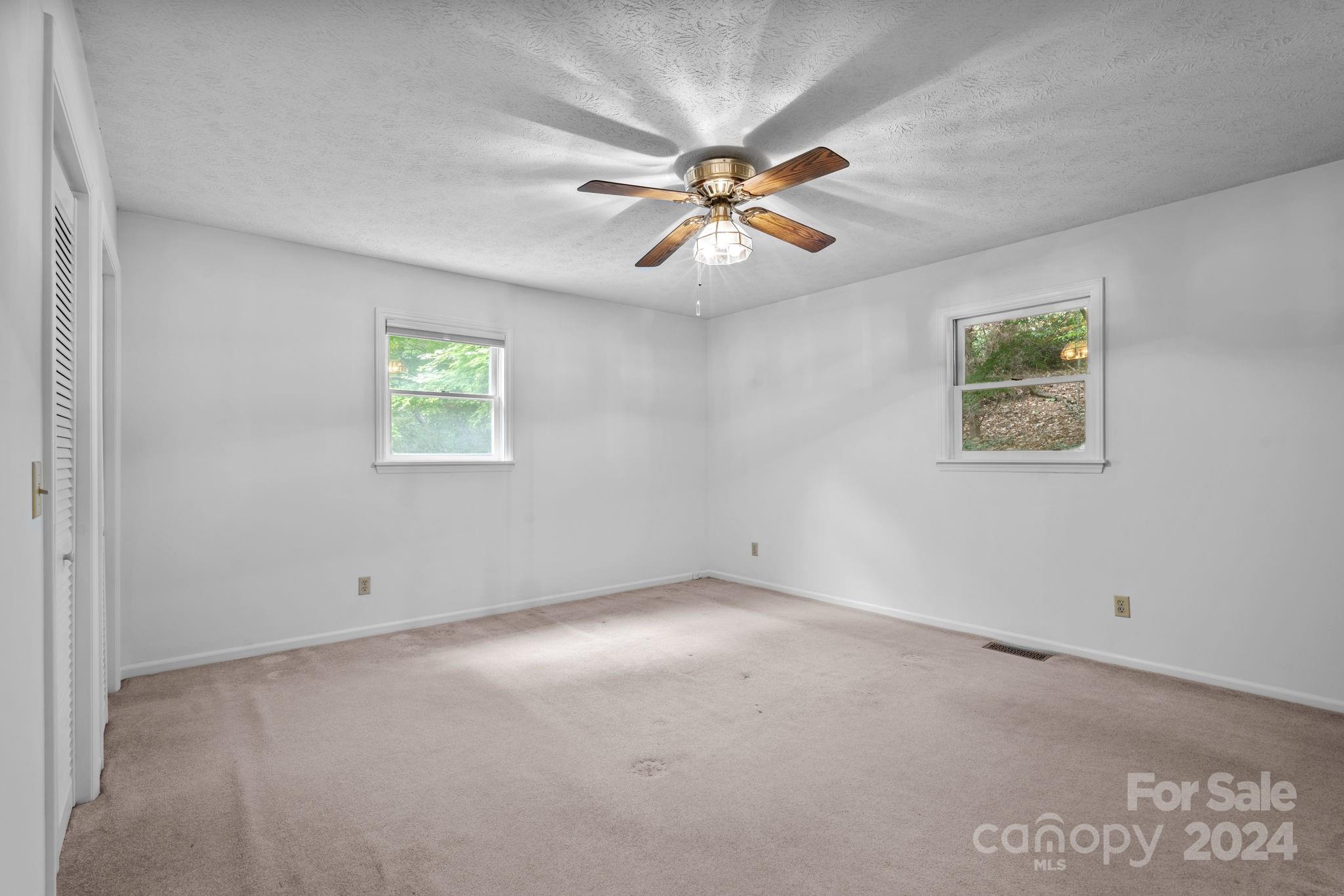 Long John Mt Estates - Residential