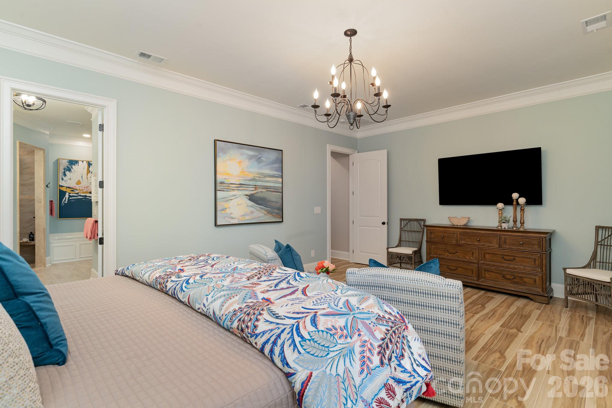 752 Crystal Water Way