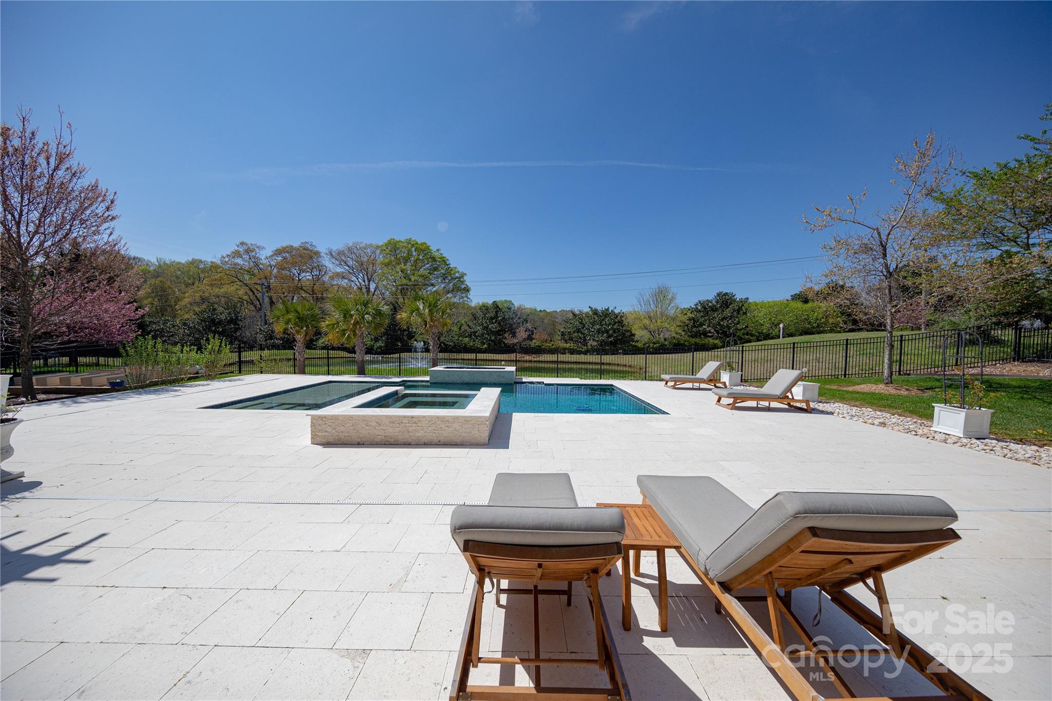 Chatelaine - Residential