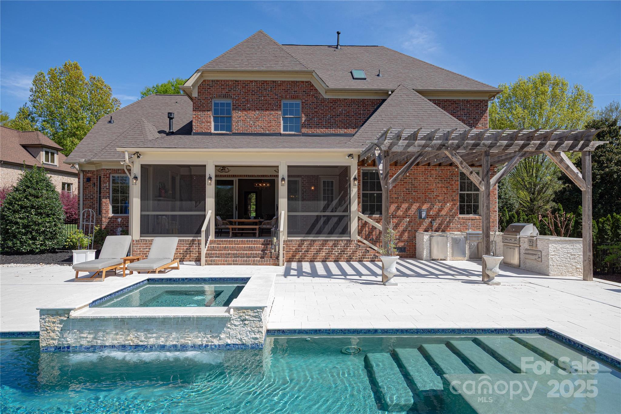 Chatelaine - Residential