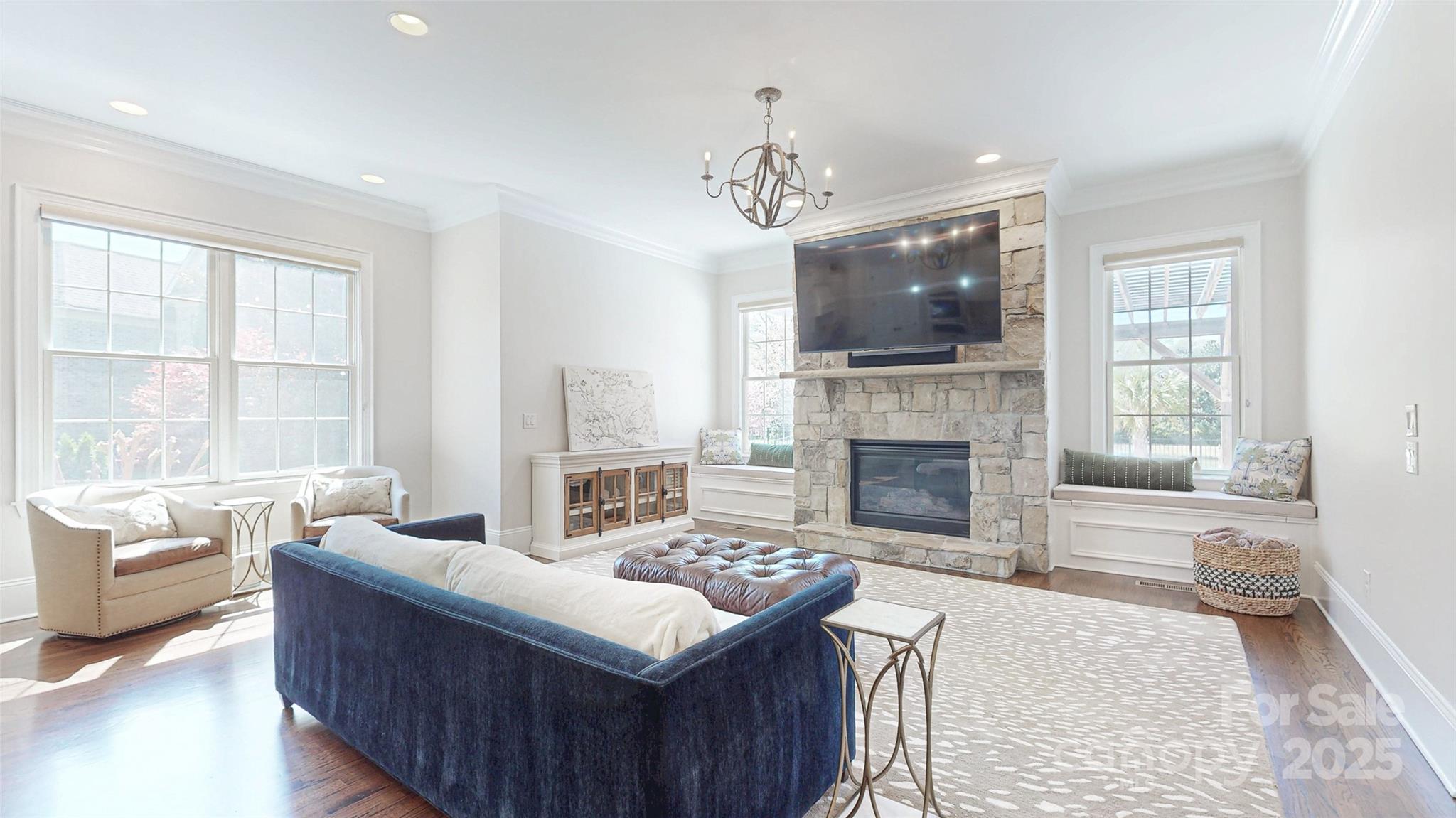 Chatelaine - Residential