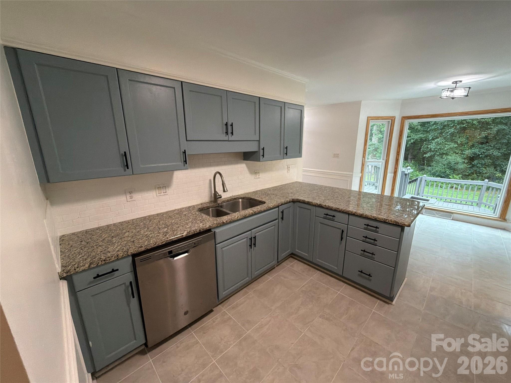 4412 Lazy Drive