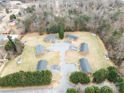 2601,2602,2611,2621,2622, 31st Avenue Court NE Hickory NC 28601