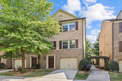 225 Lincoln Street Charlotte NC 28203