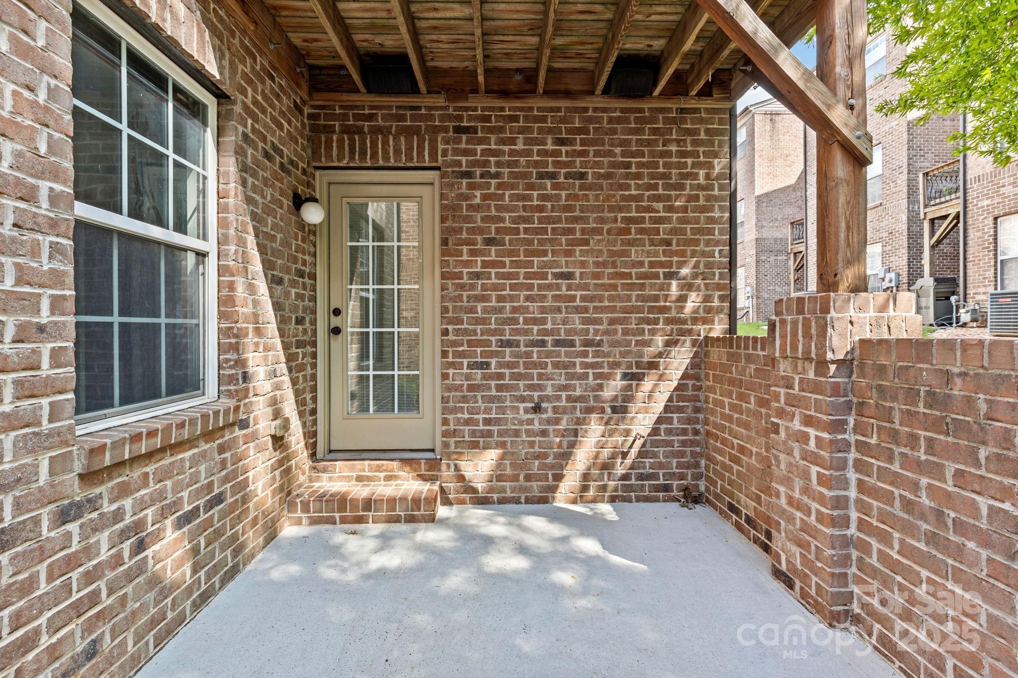 225 Lincoln Street
