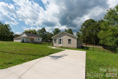 Photo of 724 Webber Avenue, Chester, SC 29706 (MLS # 4401640)
