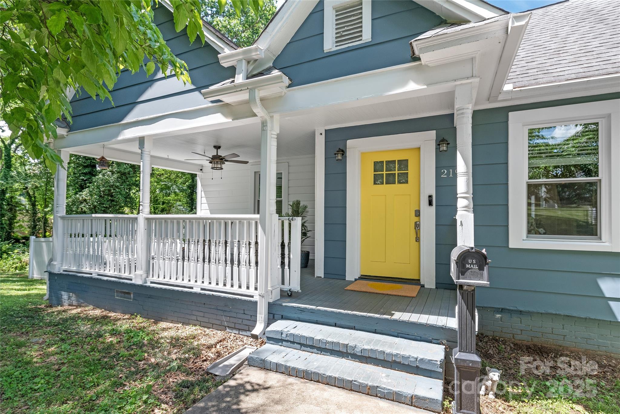 219 Lee Street