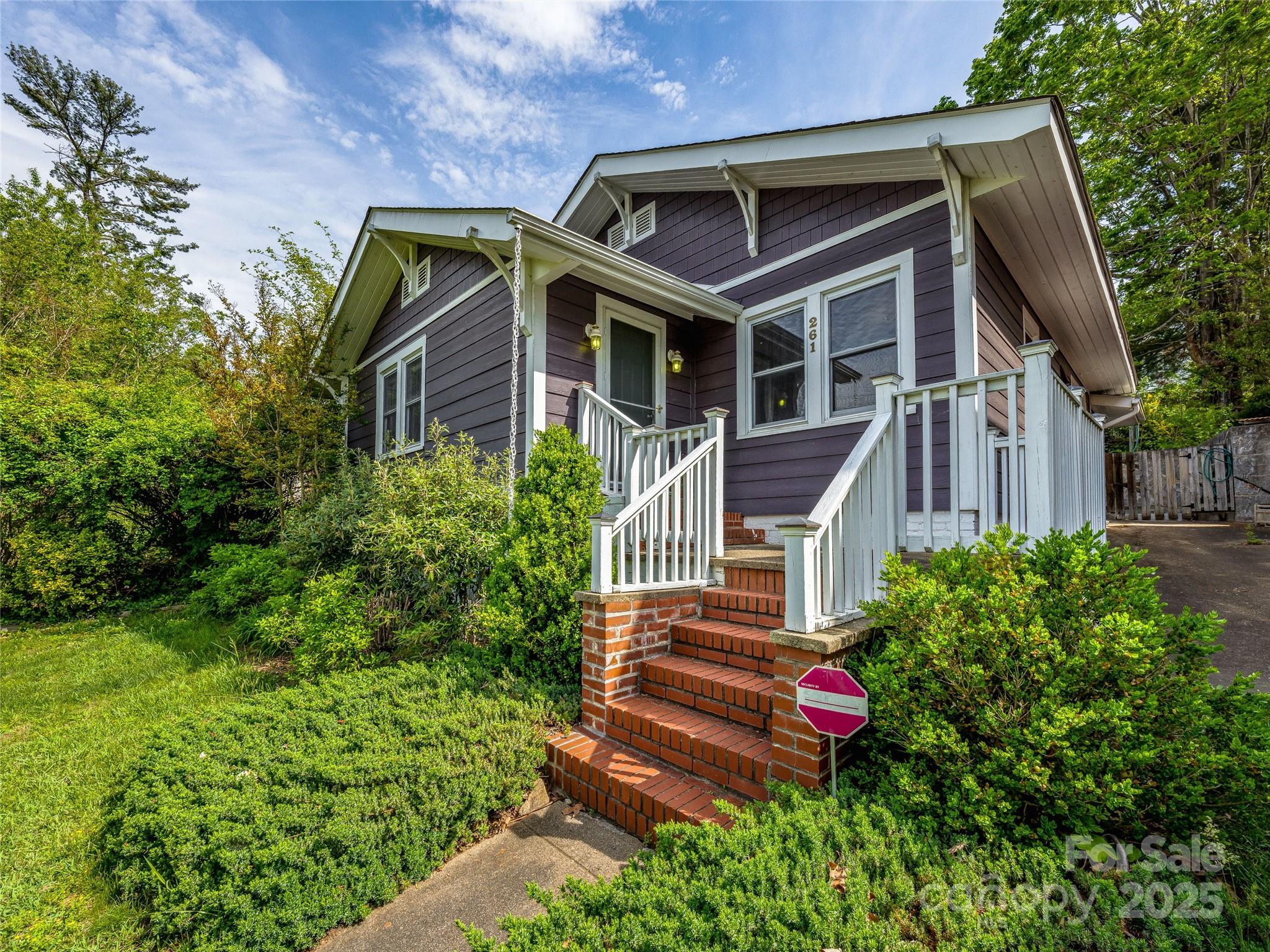 261 Murdock Avenue