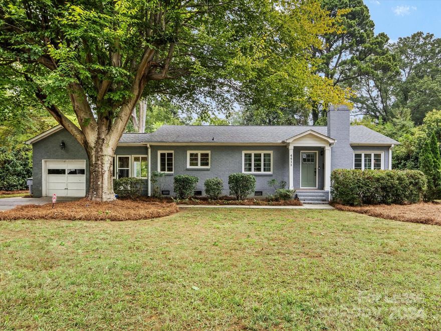 MONTH TO MONTH FURNISHED RENTAL. Adoreable home in Cotswold. The home has 3 bedrooms (two queen beds and one BR is empty, but we can add a bed to the third room) and 2 full baths, hardwood floors, updated kitchen, spacious rooms, a flex room for office, playroom, or fitness. Third bed can be added to the third bedroom if needed.  A screened in porch and patio for entertaining or relaxing. The property sits on a large 0.47 acres, providing space for outdoor entertaining. Great location near shopping centers, grocery, Oakhurst Park, restaurants, quick ride to uptown and great neighborhood streets for walking.  Landscaping included. Lease term is negotiable, minimum of 30 days.