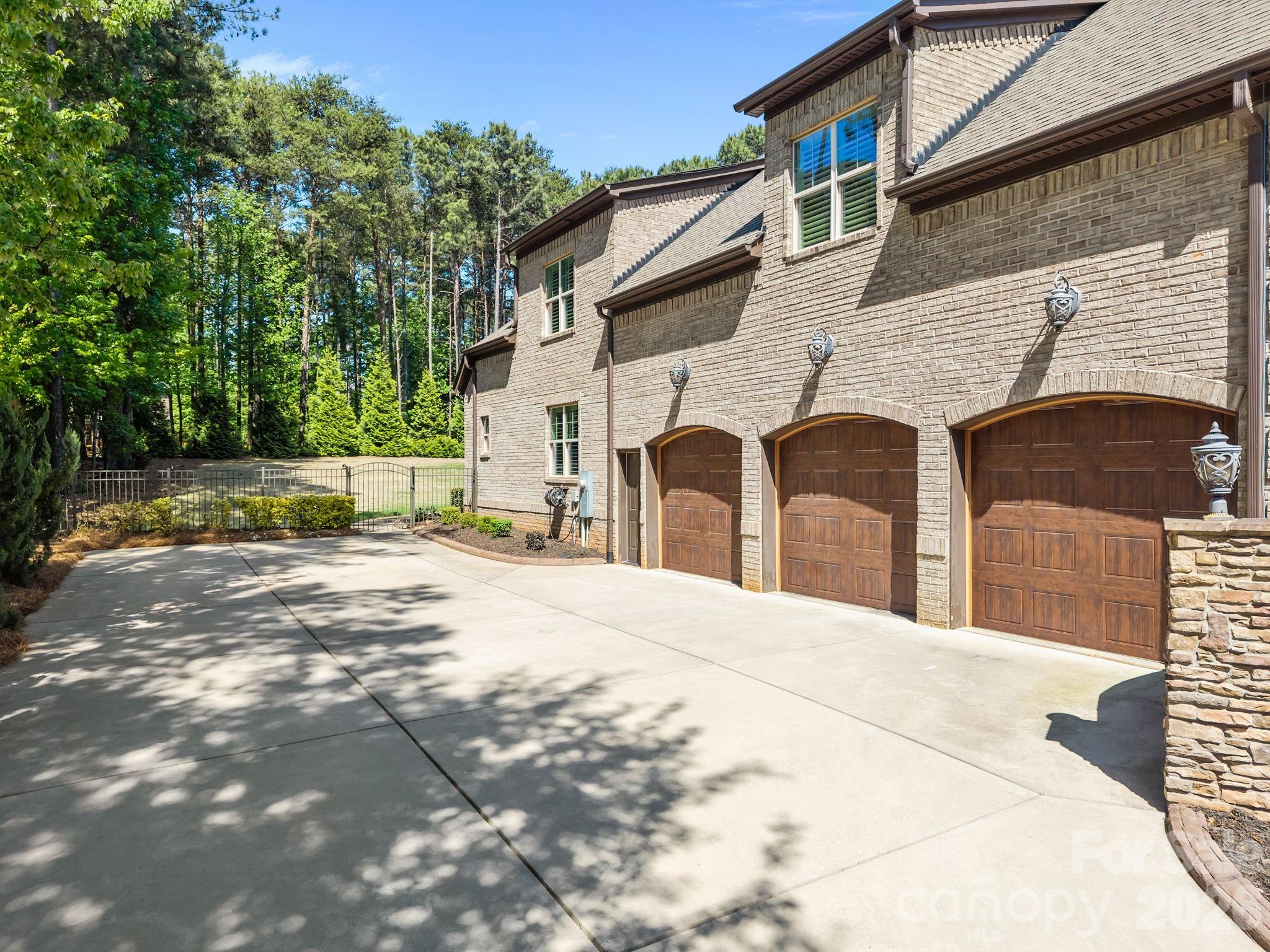 Watertree Landing - Residential