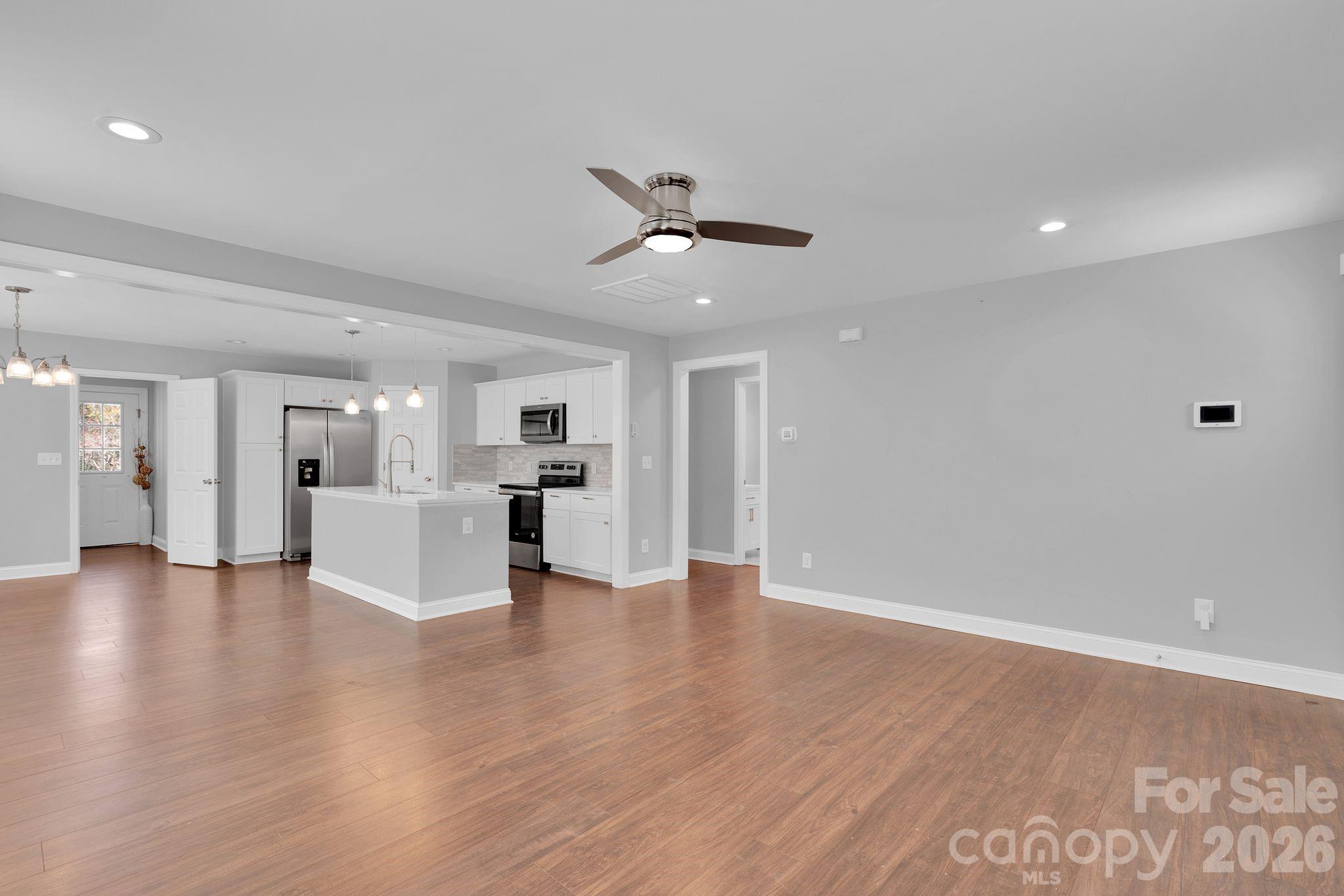 159 Madison Avenue NE