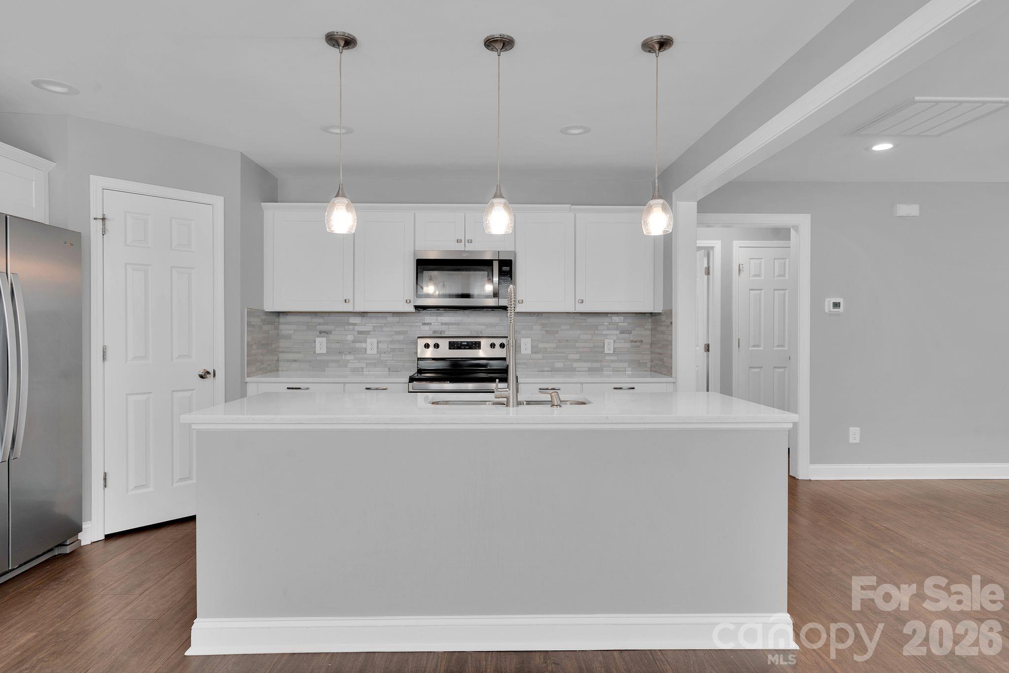 159 Madison Avenue NE