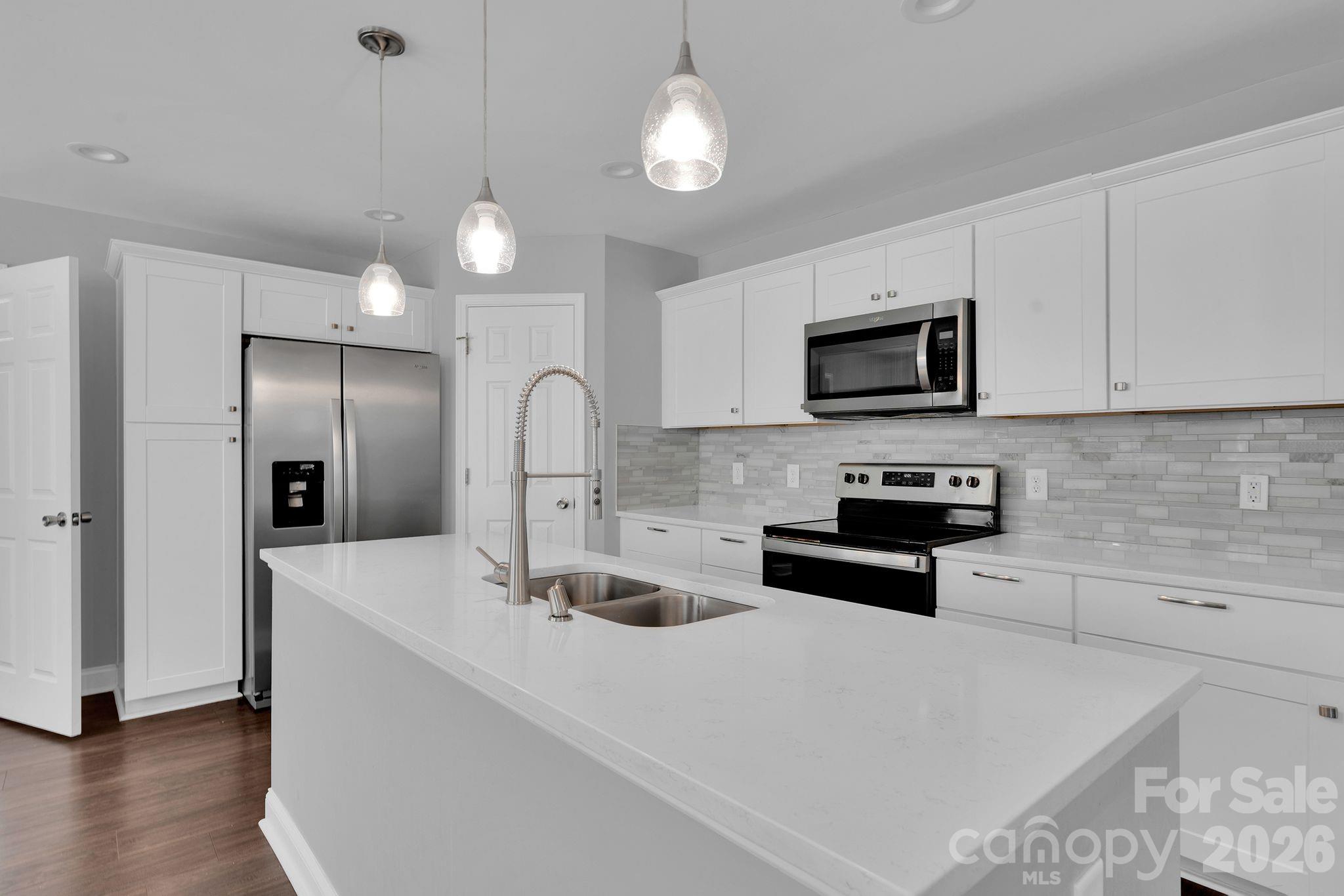 159 Madison Avenue NE