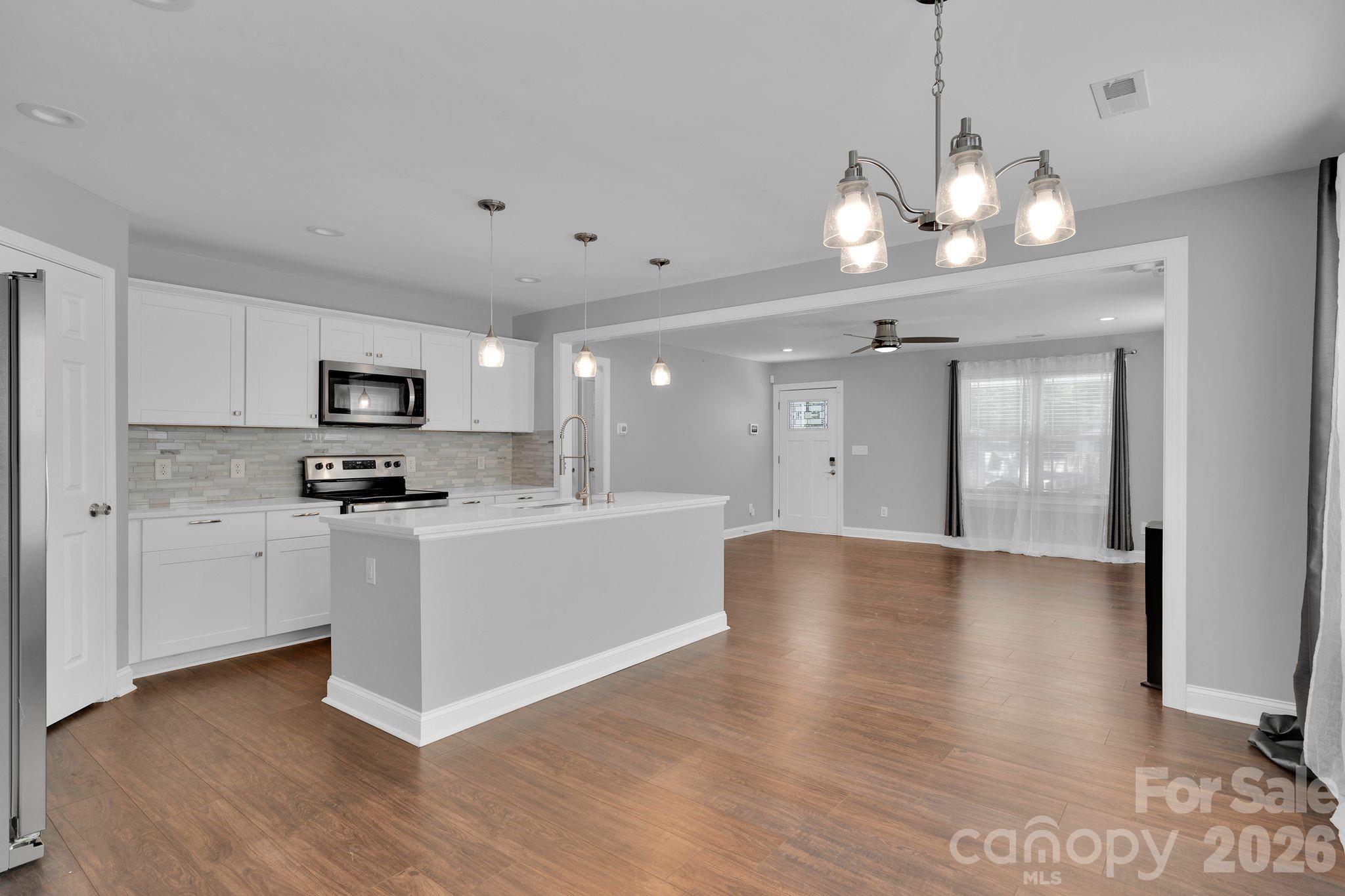 159 Madison Avenue NE