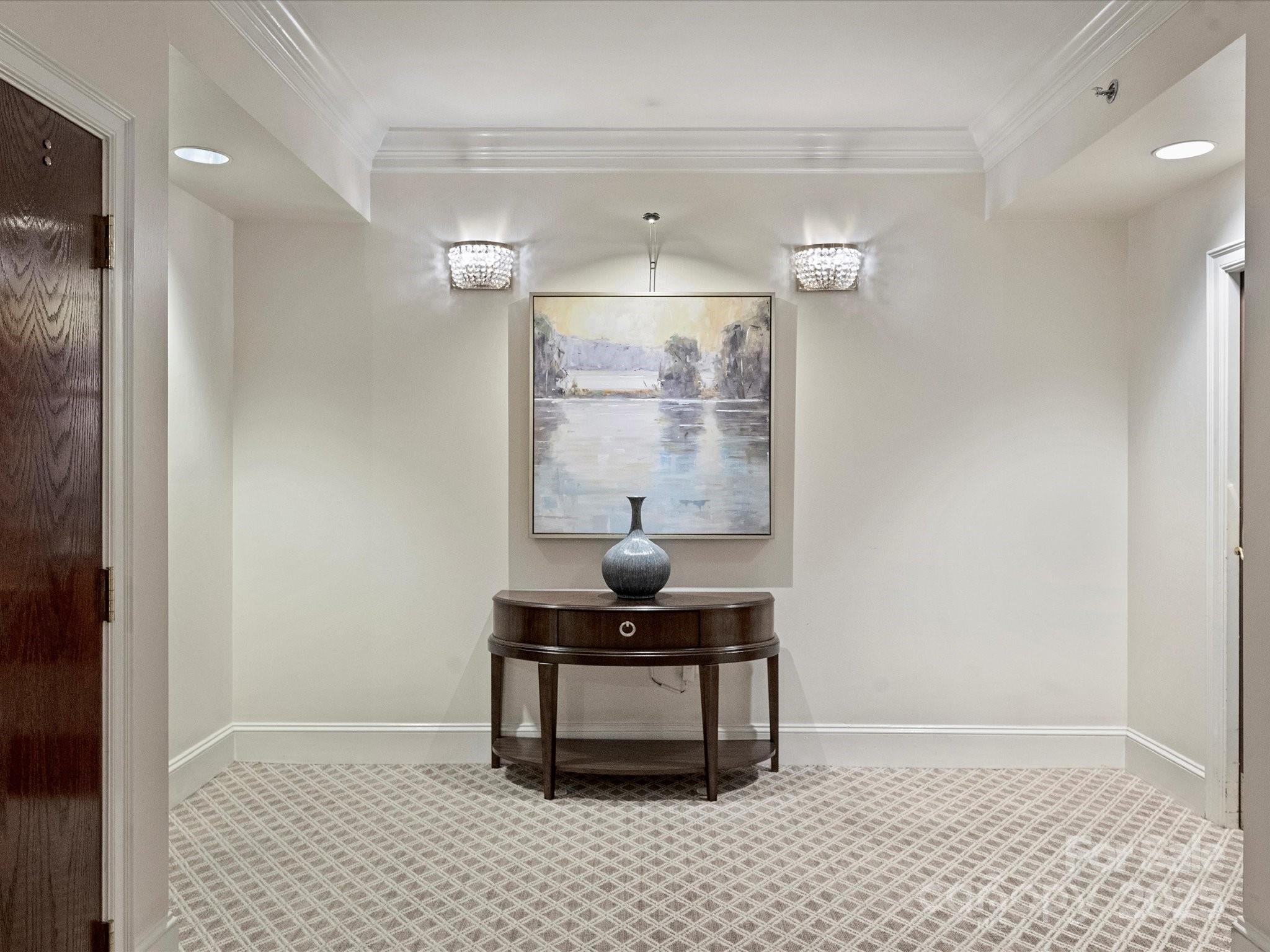 2445 Selwyn Avenue 104