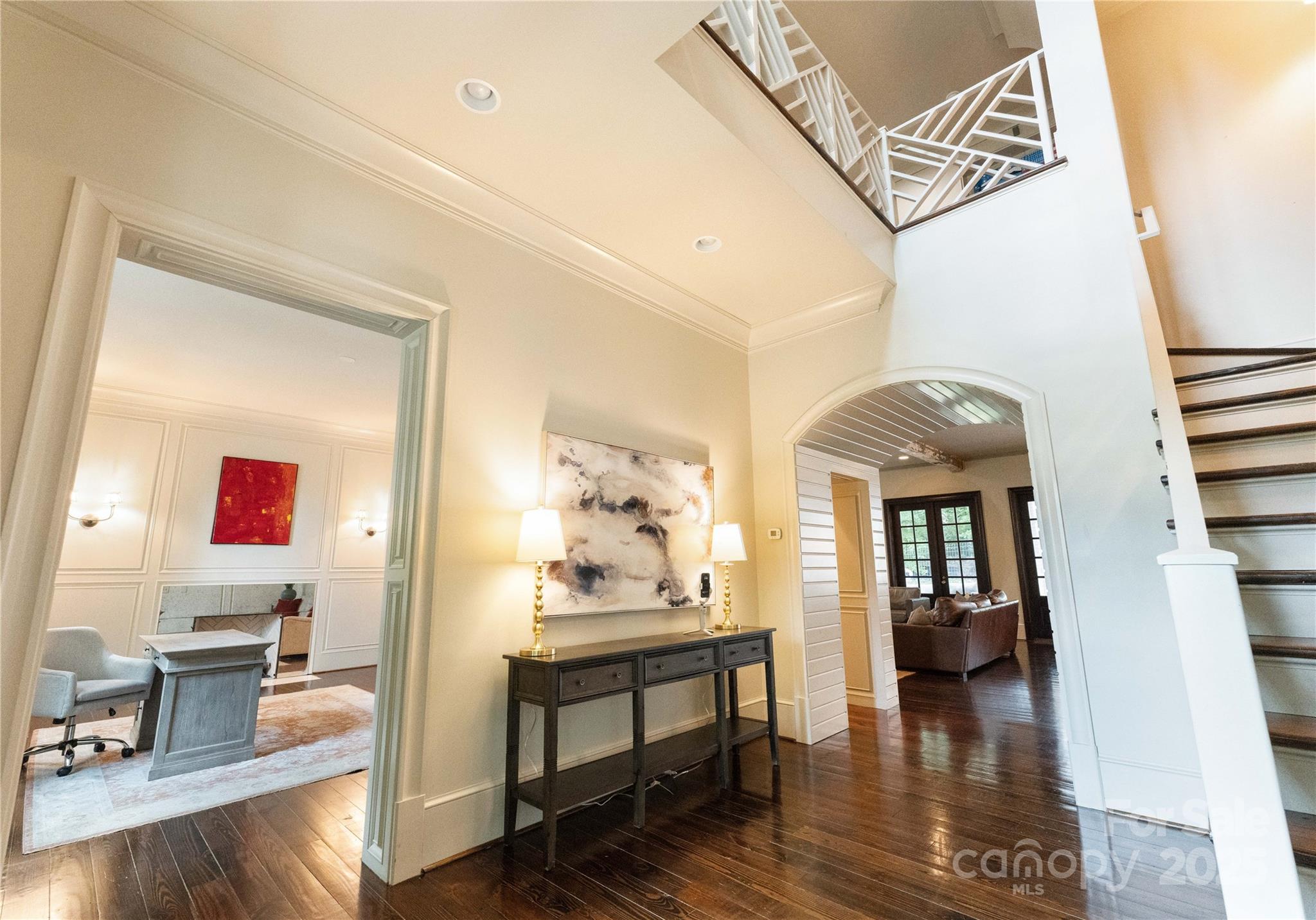 Mia Manor - Residential