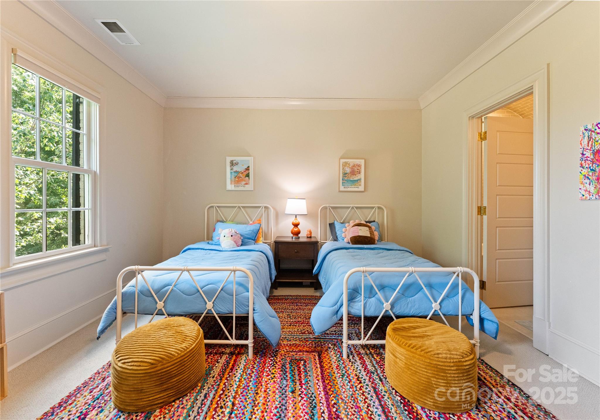 Mia Manor - Residential