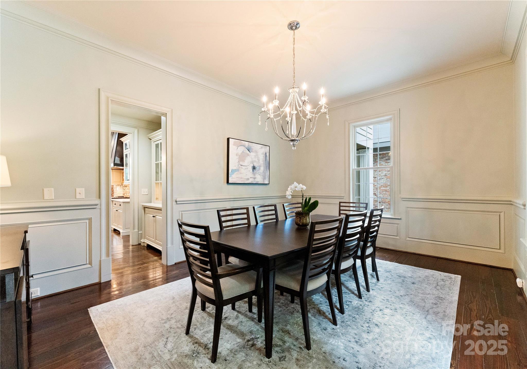 Mia Manor - Residential