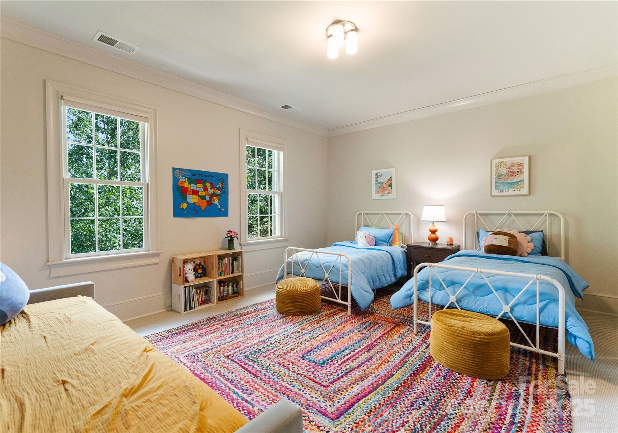 Mia Manor - Residential