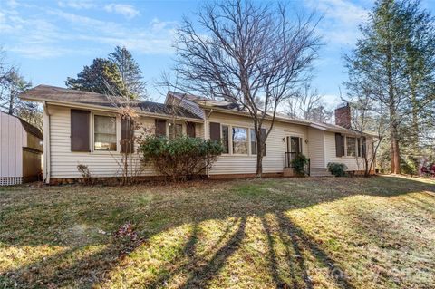 Photo of 226 School Road, Asheville, NC 28806 (MLS # 4352051)